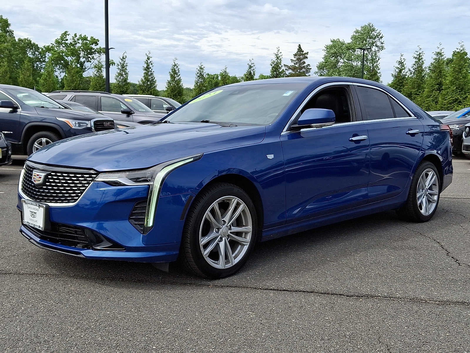 2023 Cadillac CT4 4dr Sdn Luxury