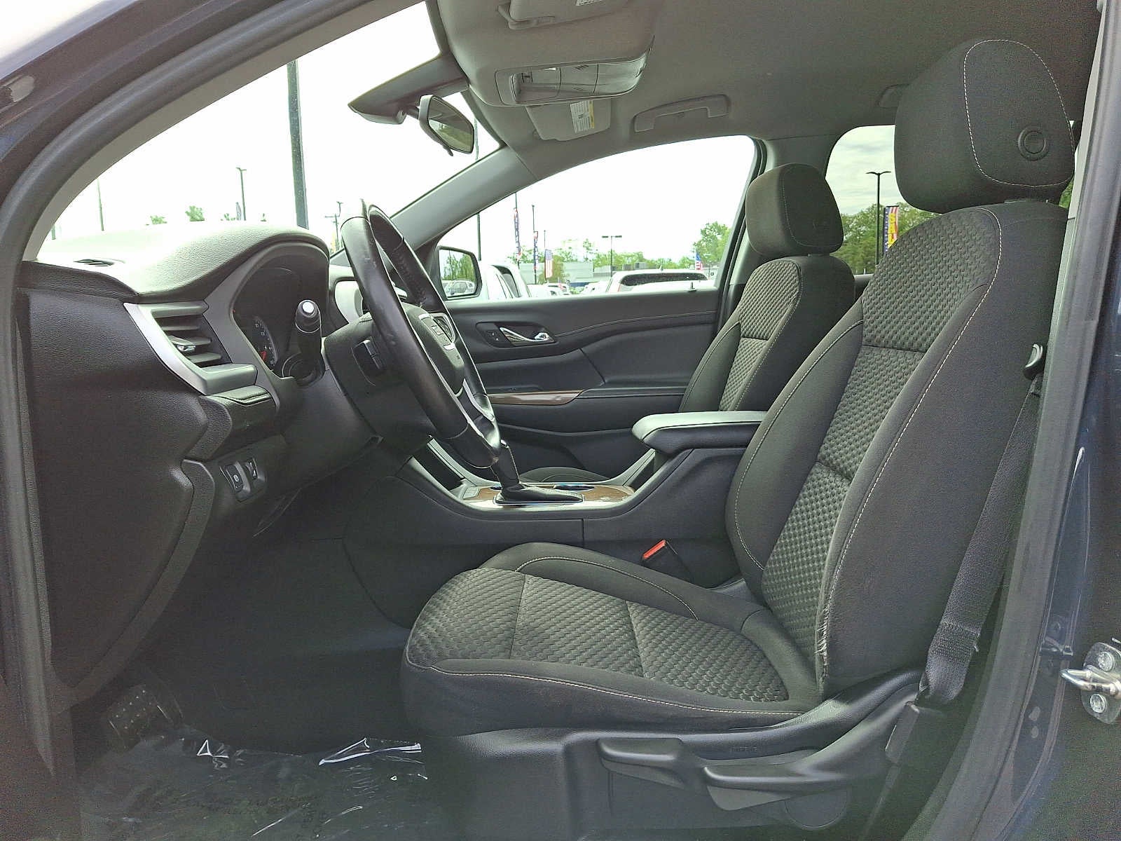 2019 GMC Acadia FWD 4dr SLE w/SLE-1