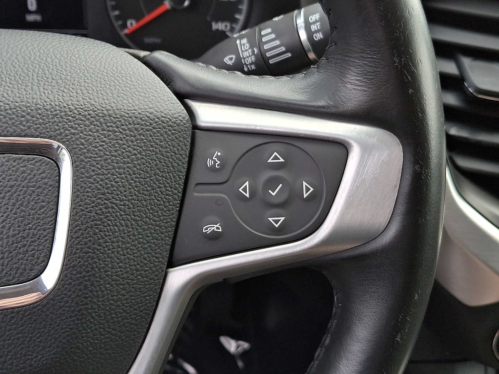 2019 GMC Acadia FWD 4dr SLE w/SLE-1
