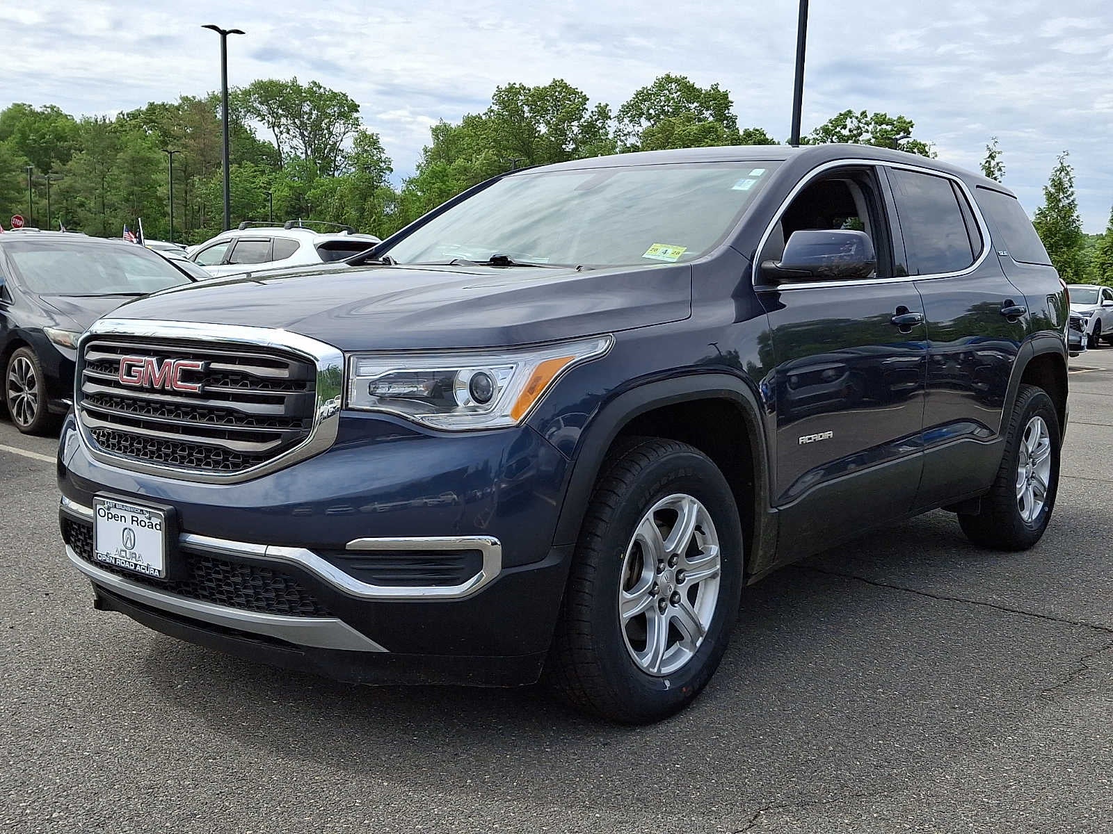 2019 GMC Acadia FWD 4dr SLE w/SLE-1