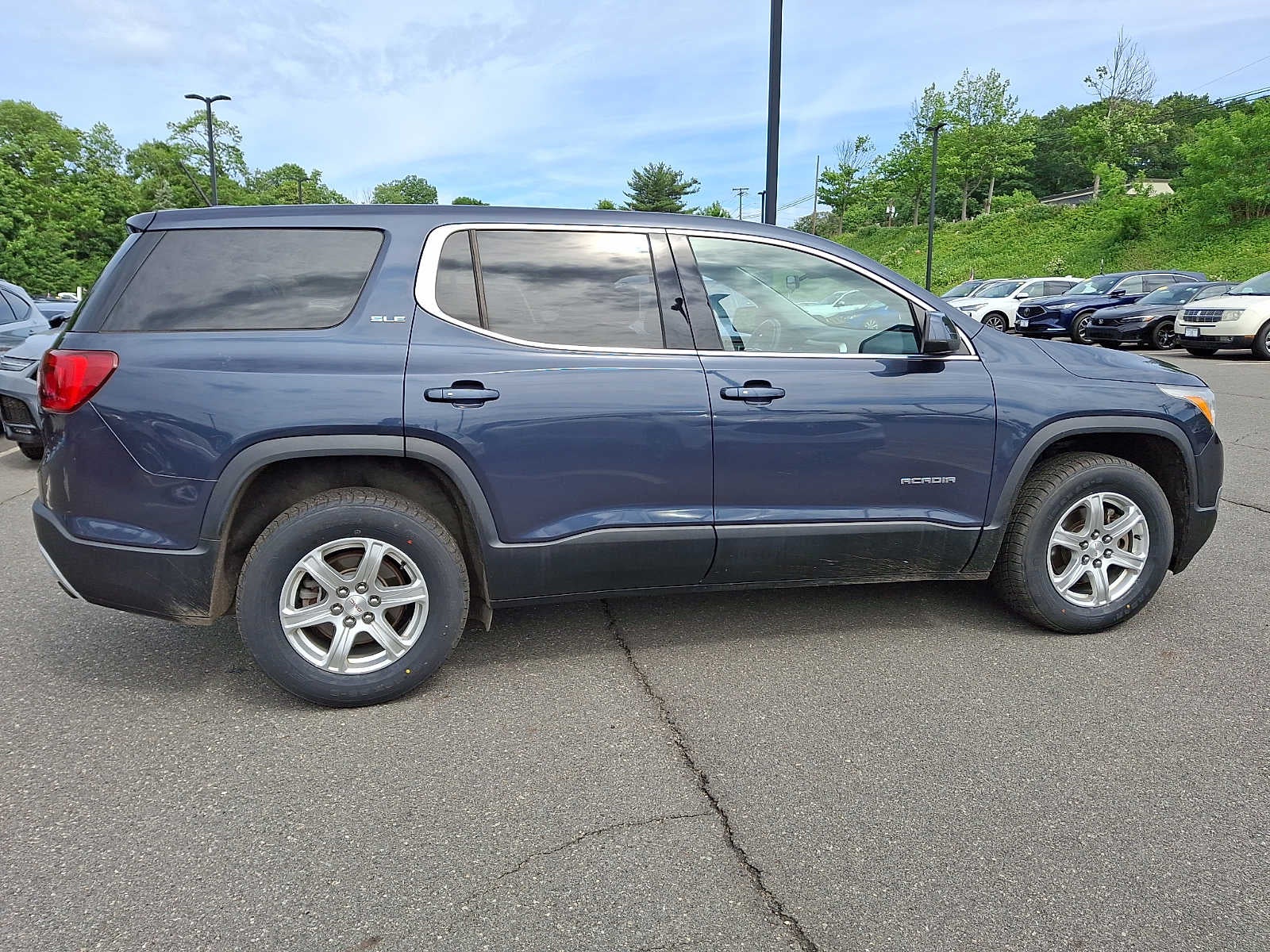 2019 GMC Acadia FWD 4dr SLE w/SLE-1