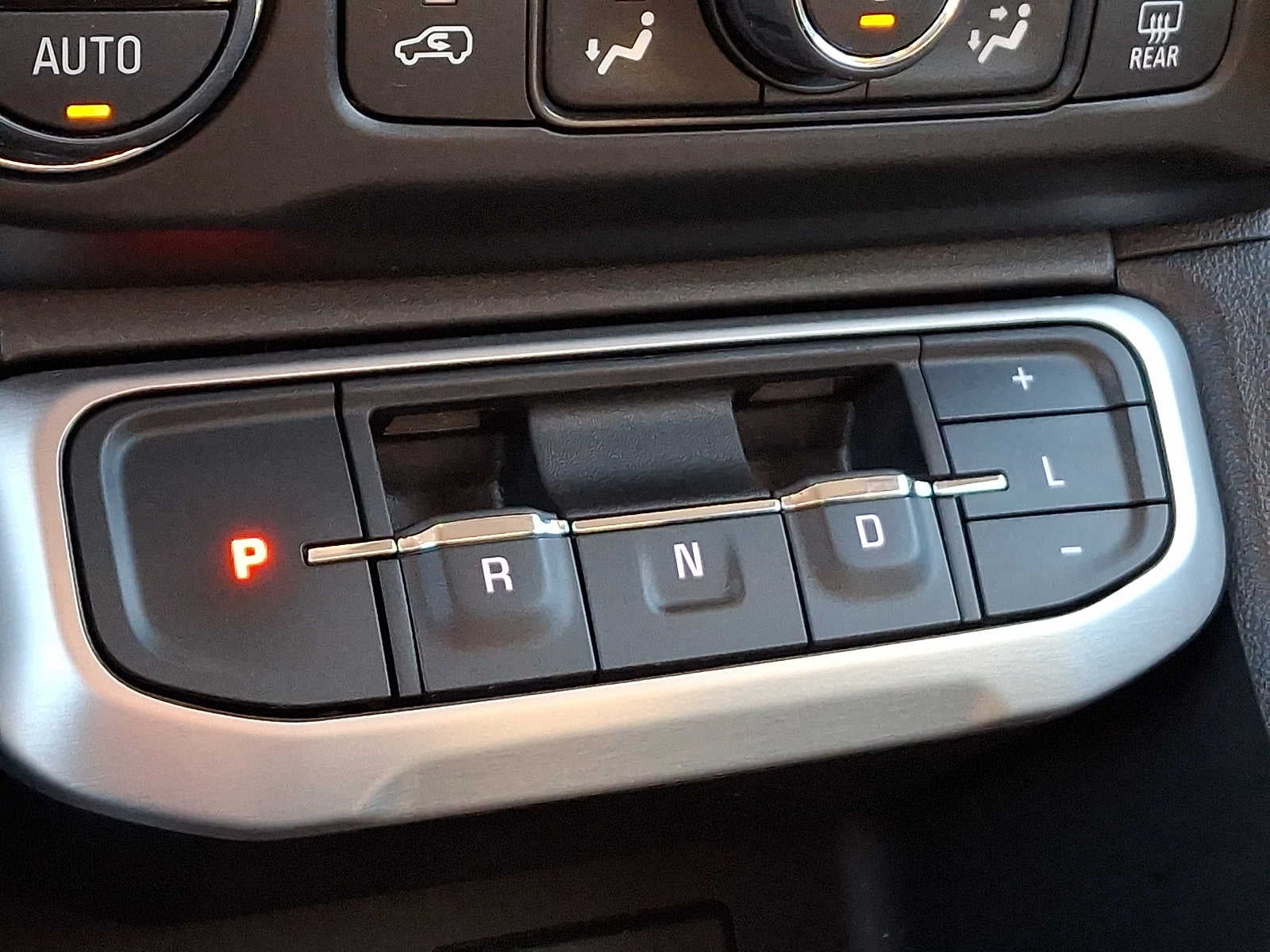 2021 GMC Acadia FWD 4dr SLE