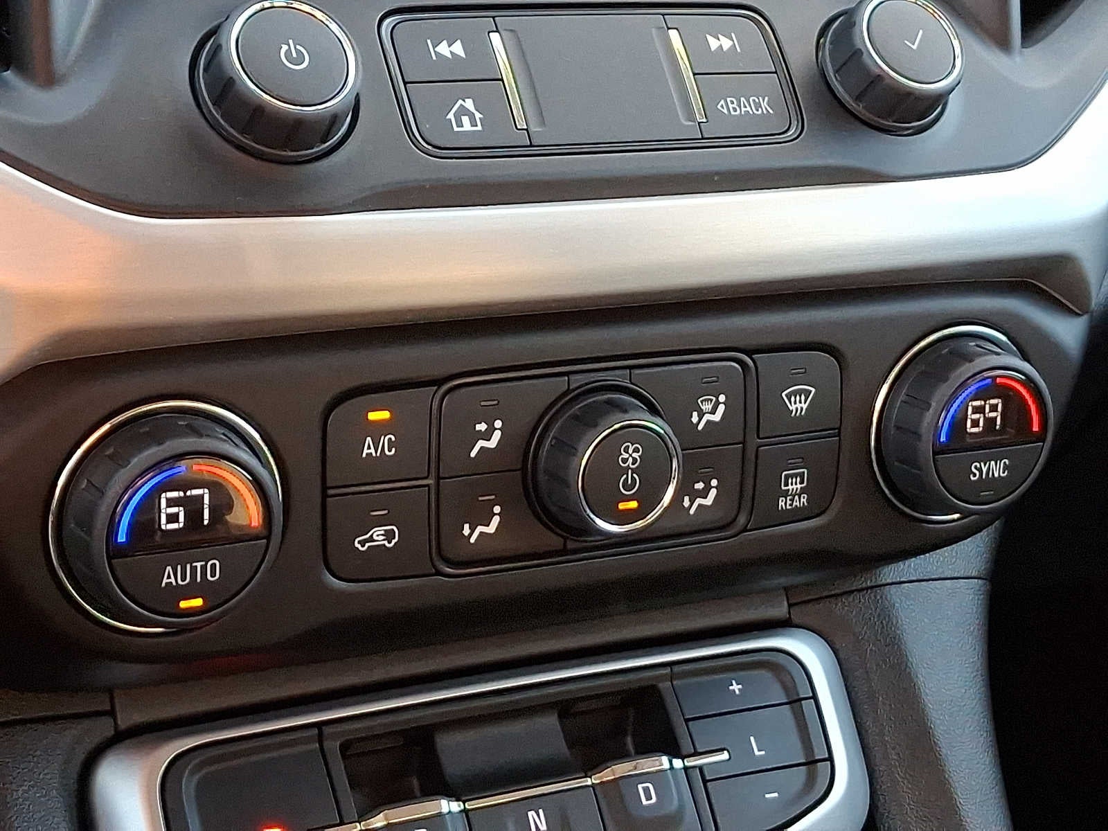 2021 GMC Acadia FWD 4dr SLE