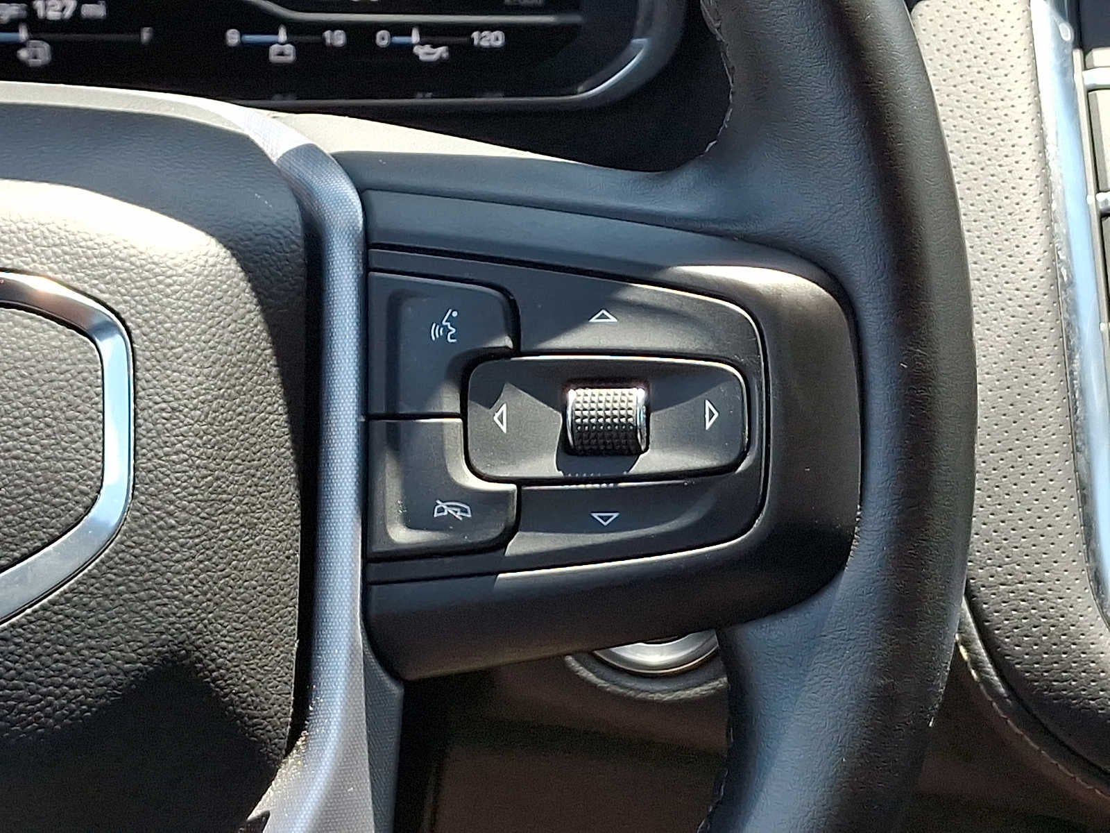 2023 GMC Yukon 4WD 4dr SLT