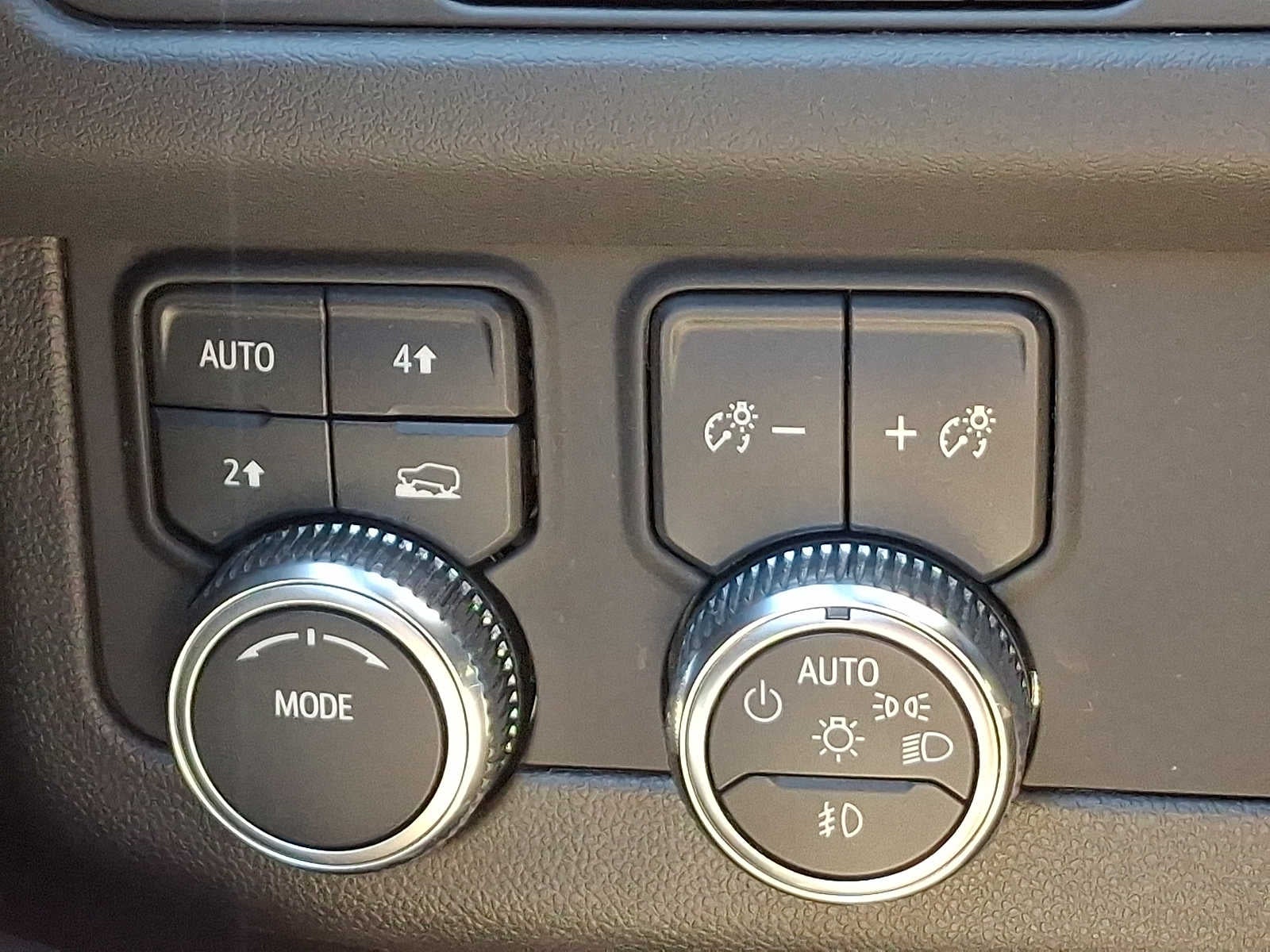 2023 GMC Yukon 4WD 4dr SLT