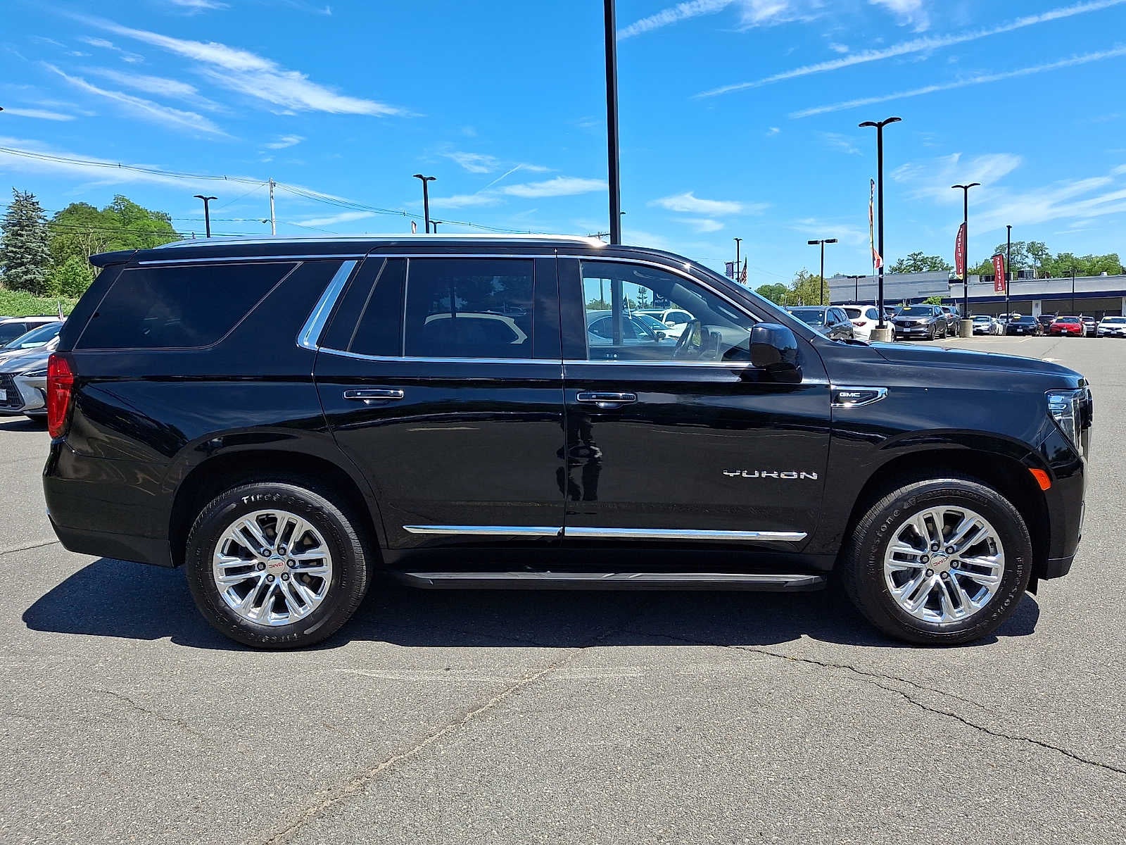 2023 GMC Yukon 4WD 4dr SLT