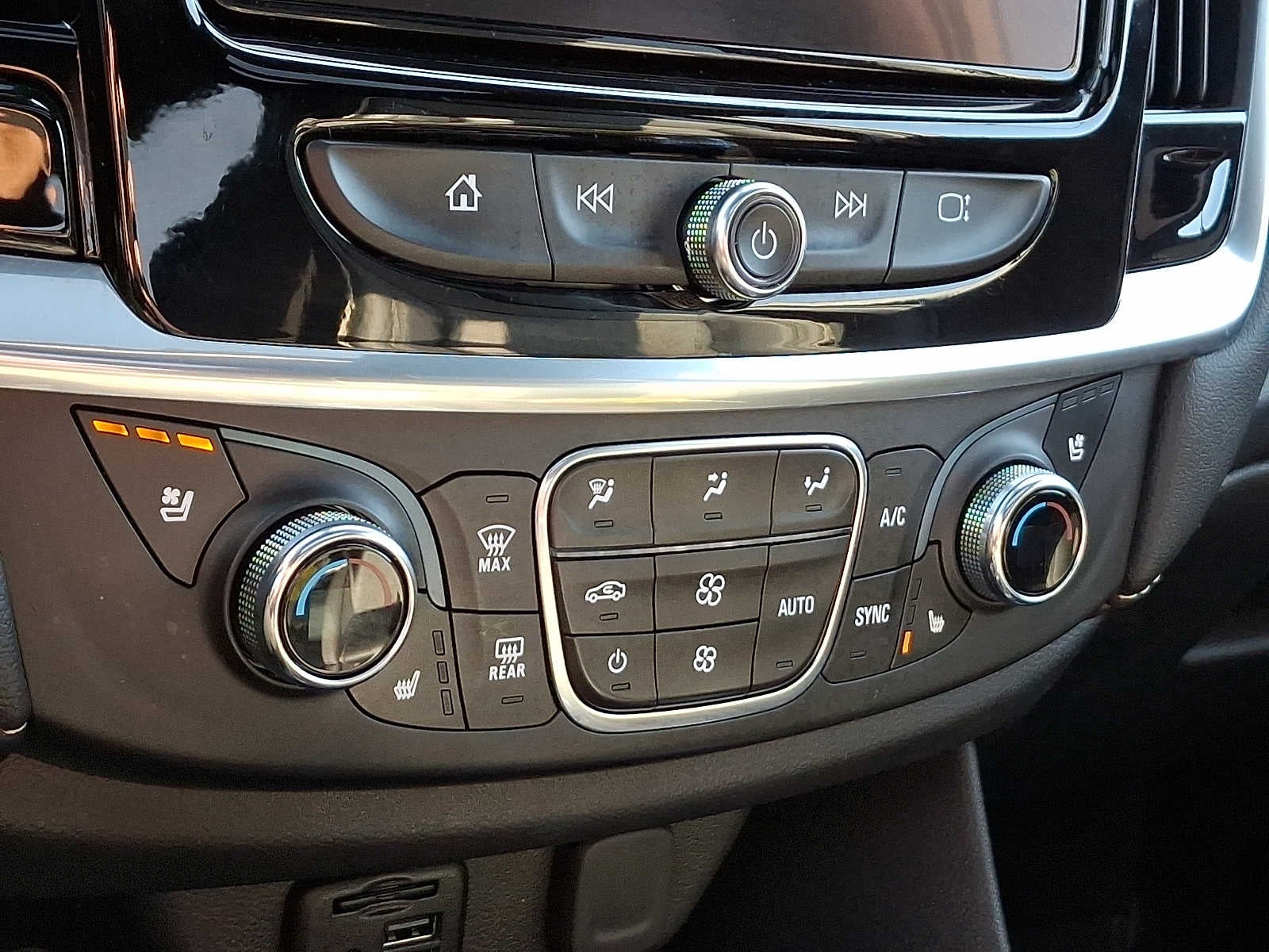 2023 Chevrolet Traverse AWD 4dr Premier