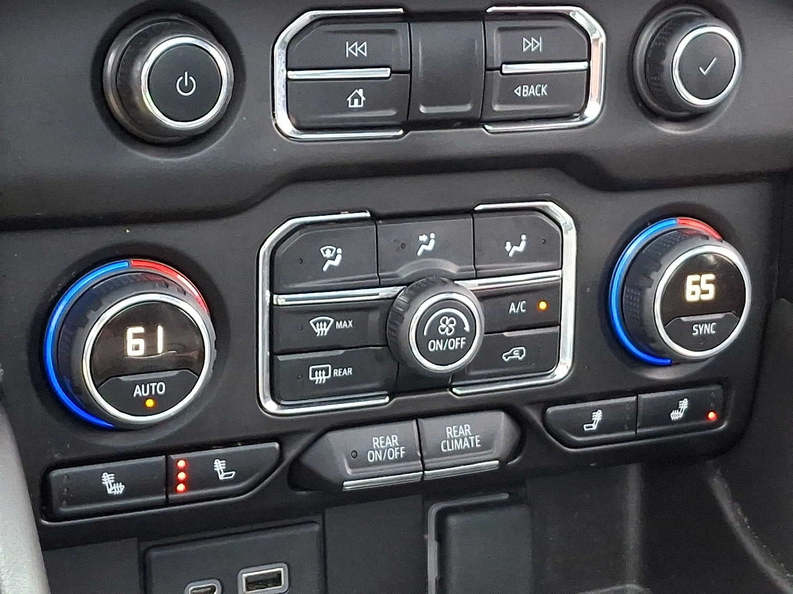 2022 Chevrolet Suburban 4WD 4dr RST