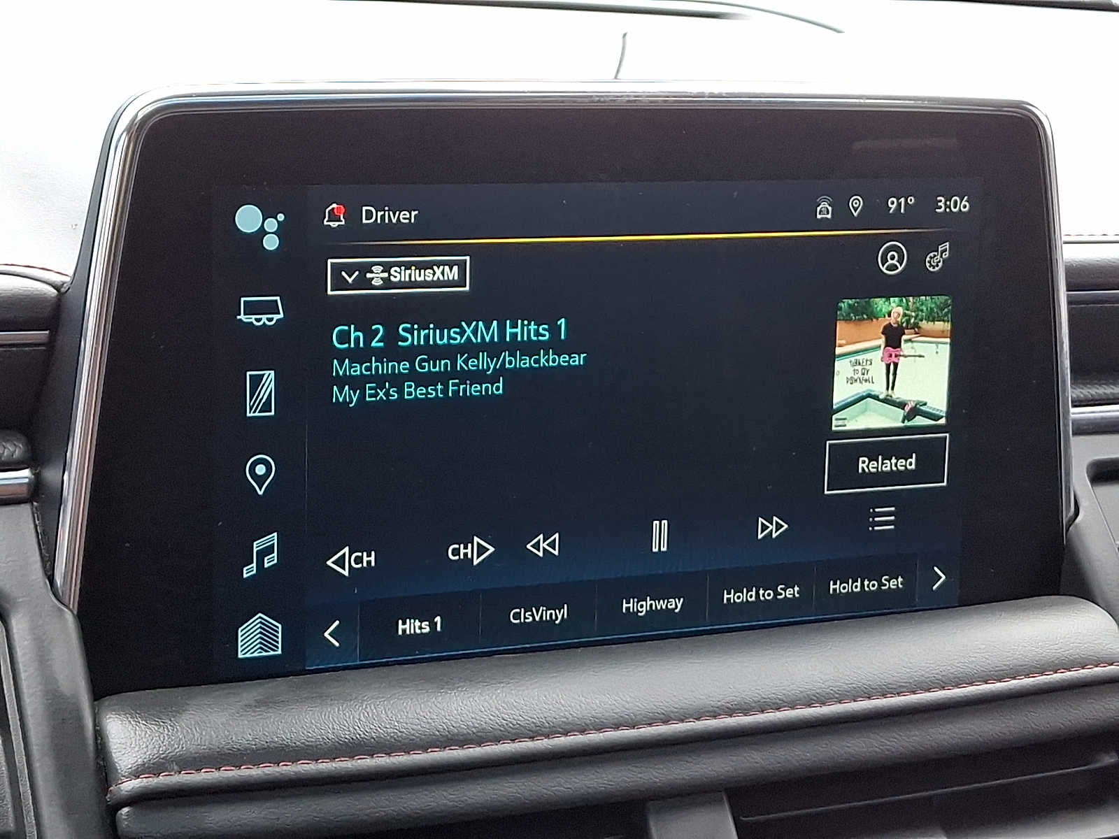2022 Chevrolet Suburban 4WD 4dr RST