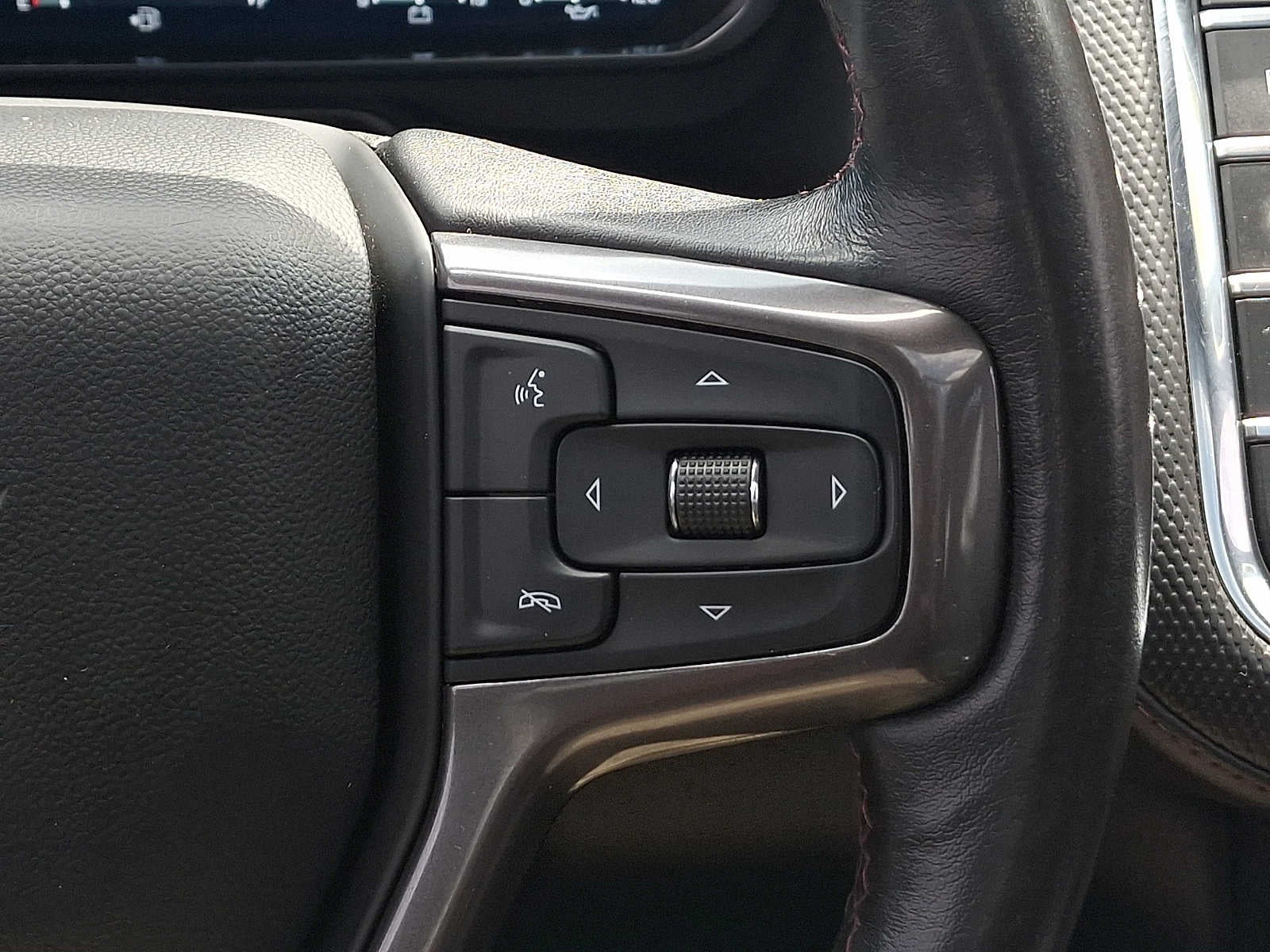 2022 Chevrolet Suburban 4WD 4dr RST