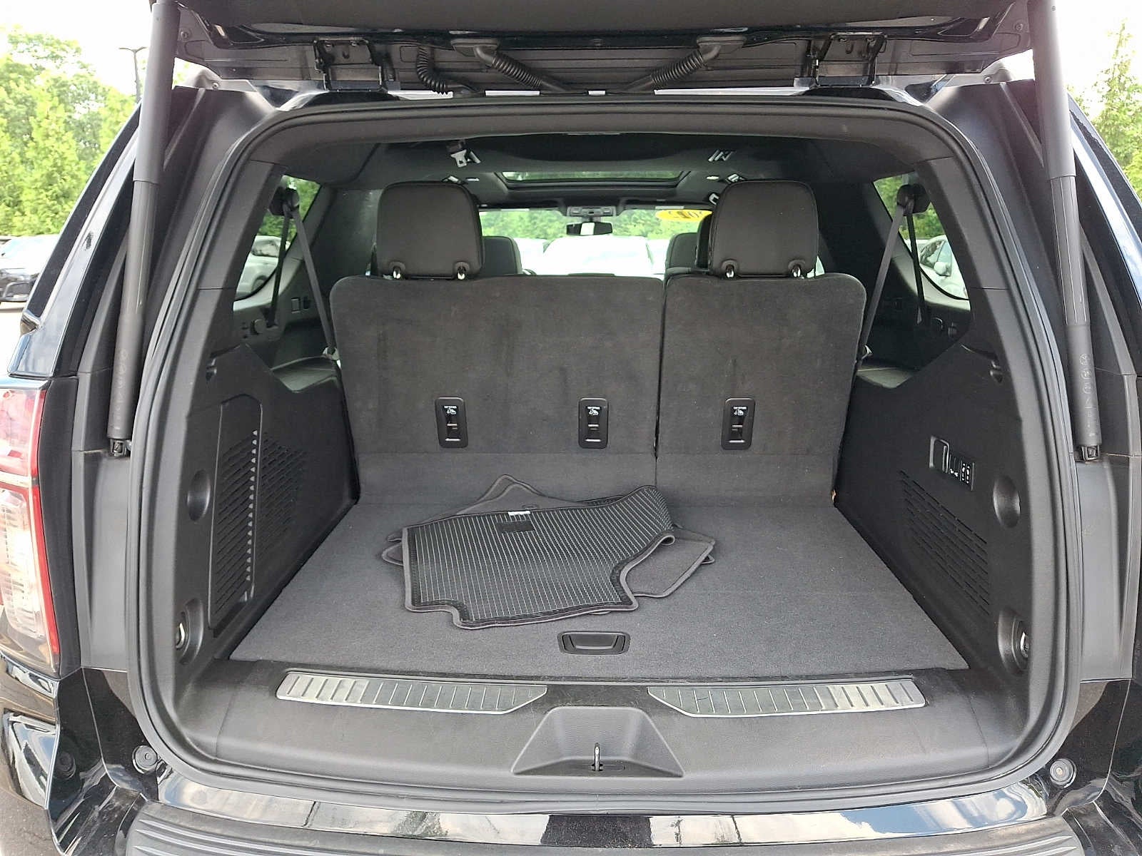 2022 Chevrolet Suburban 4WD 4dr RST