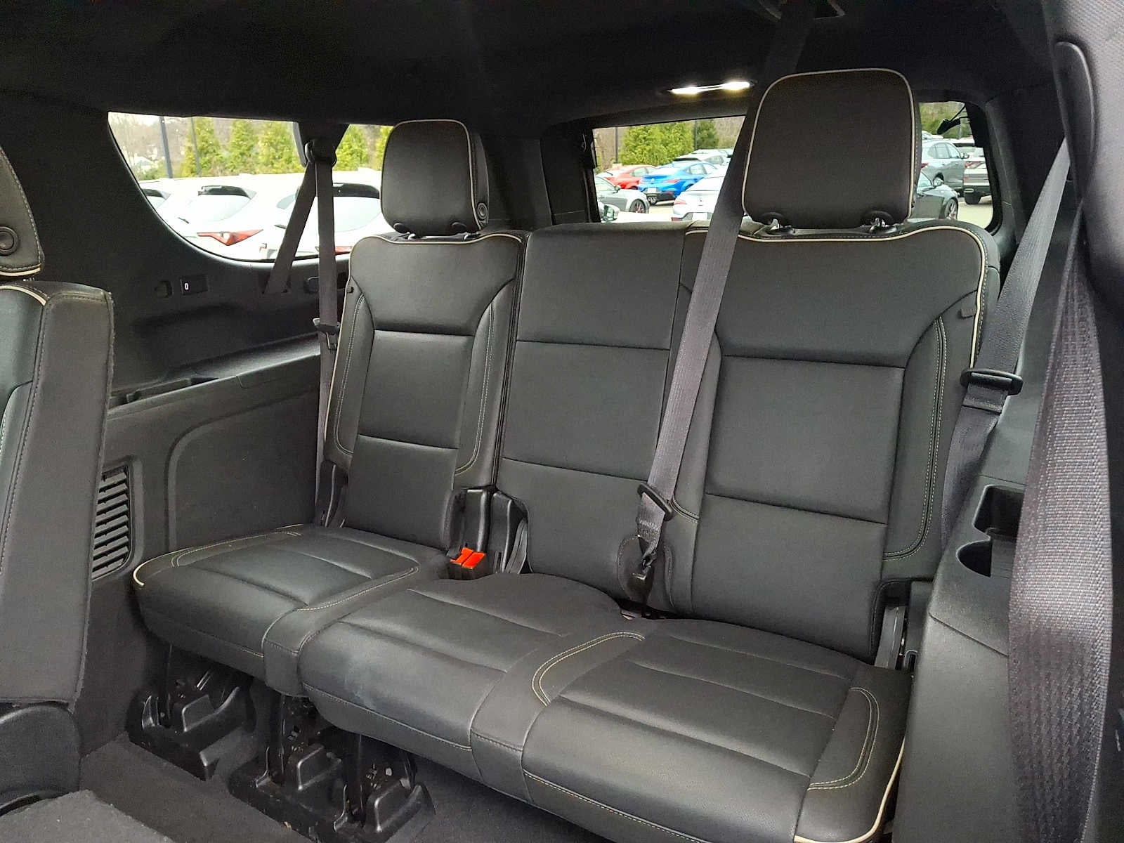 2024 Chevrolet Suburban 4WD 4dr Premier