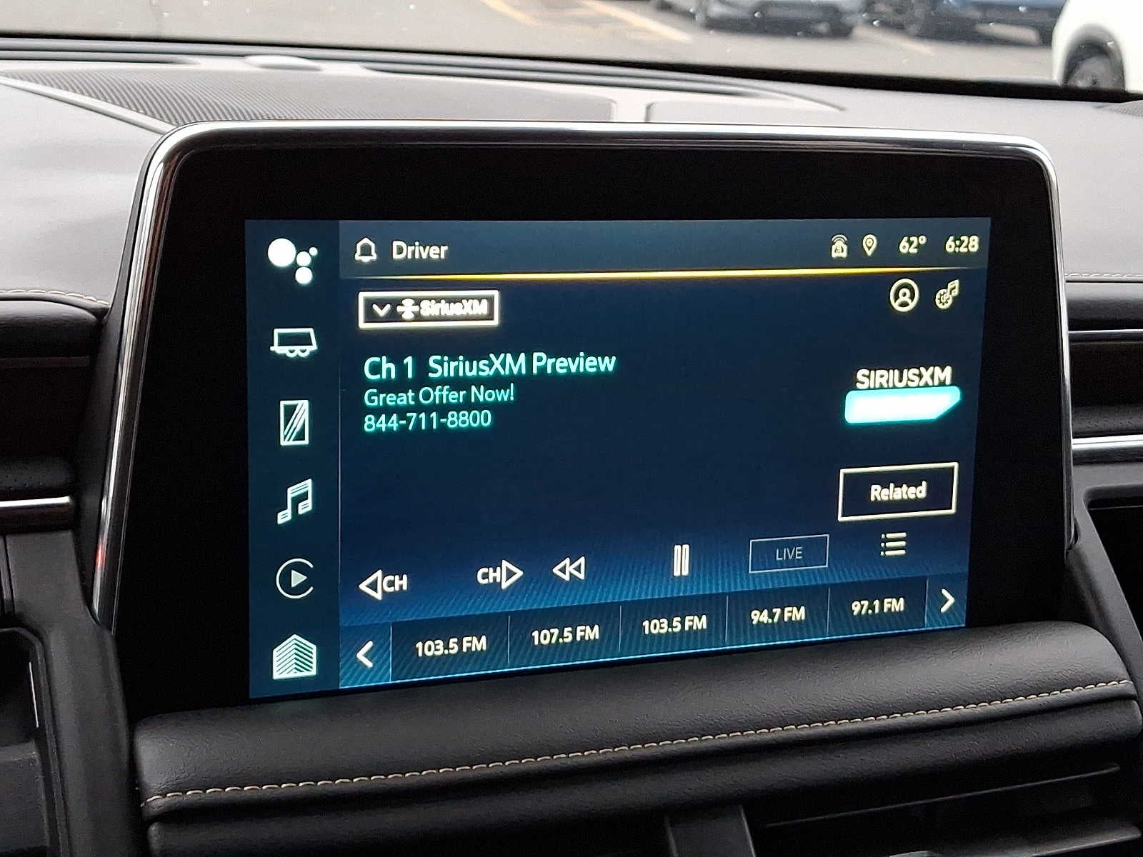 2024 Chevrolet Suburban 4WD 4dr Premier