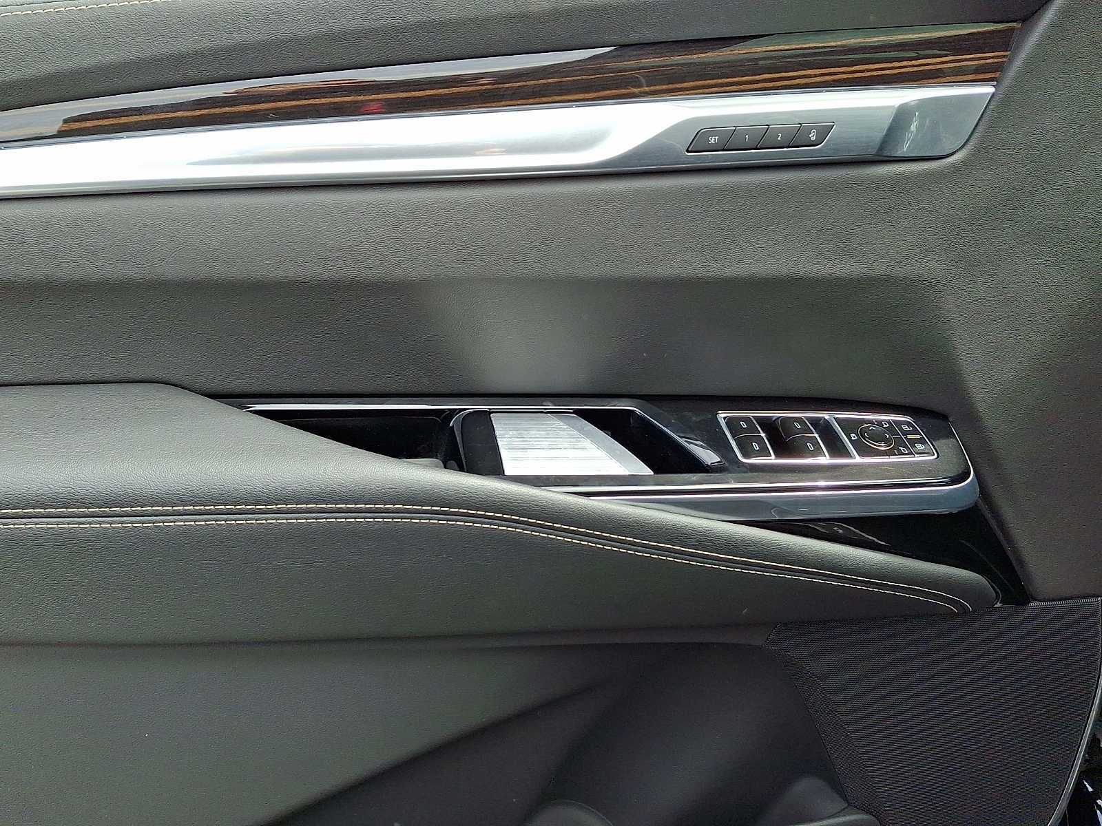 2025 Cadillac Escalade 4WD 4dr Premium Luxury