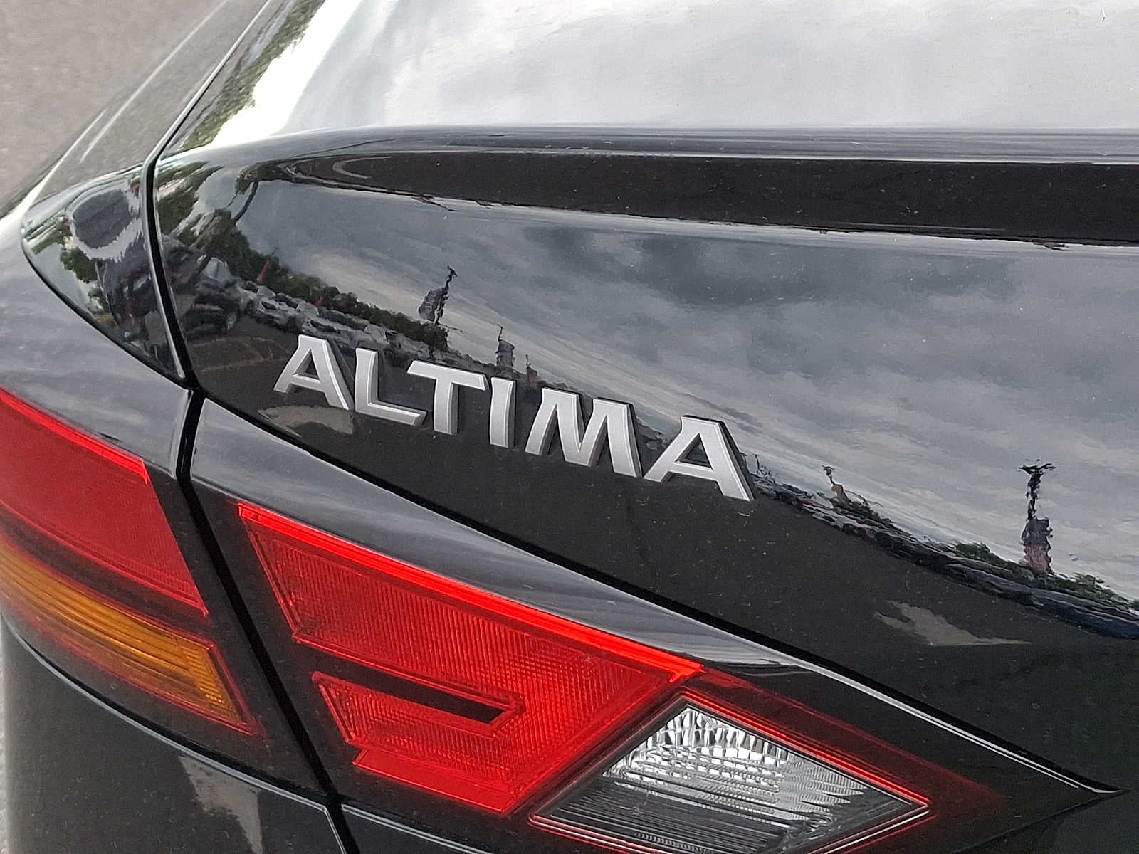 2024 Nissan Altima 2.5 SL Sedan