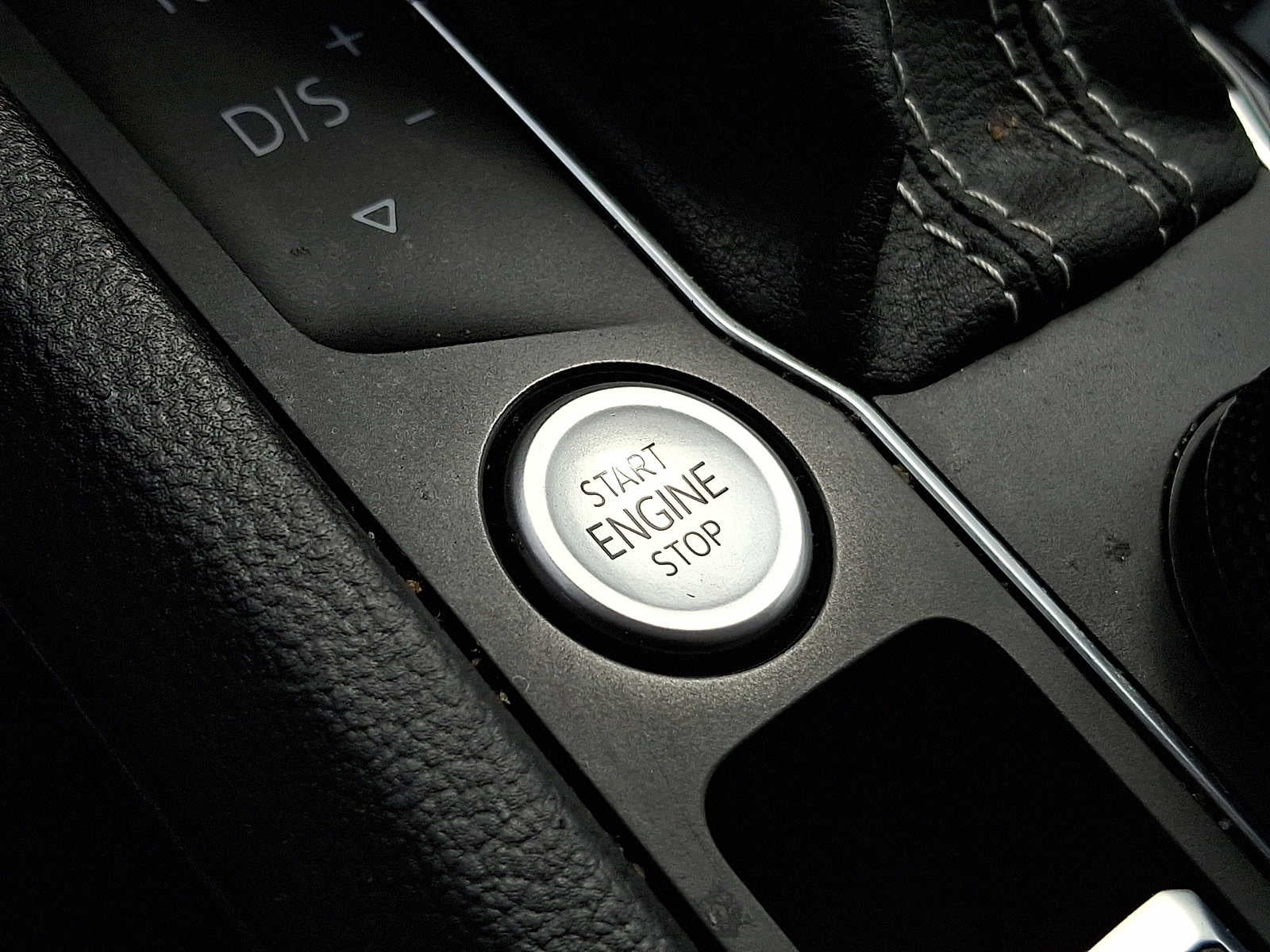 2022 Volkswagen Atlas 3.6L V6 SEL R-Line 4MOTION