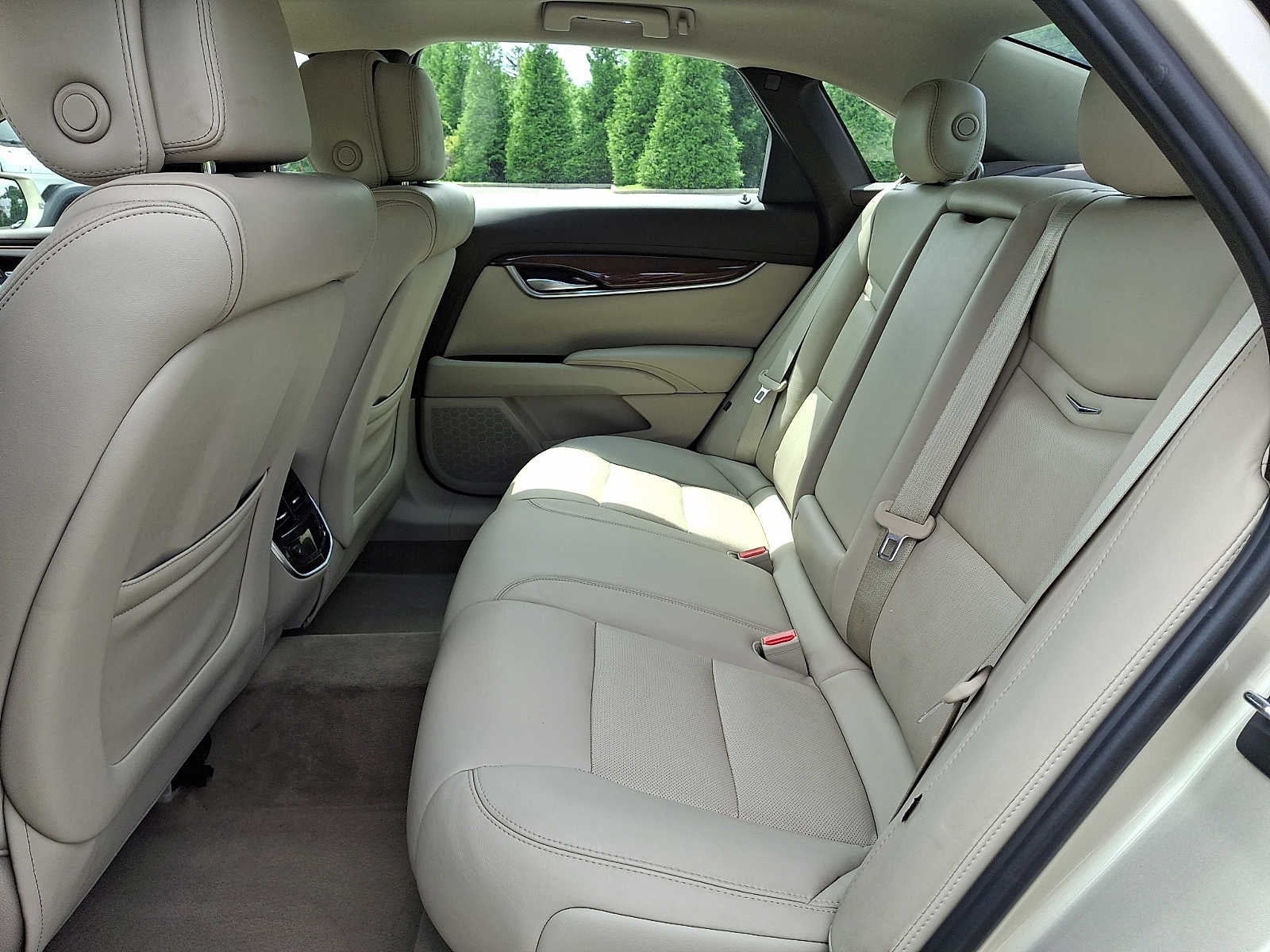 2014 Cadillac XTS 4dr Sdn Luxury FWD