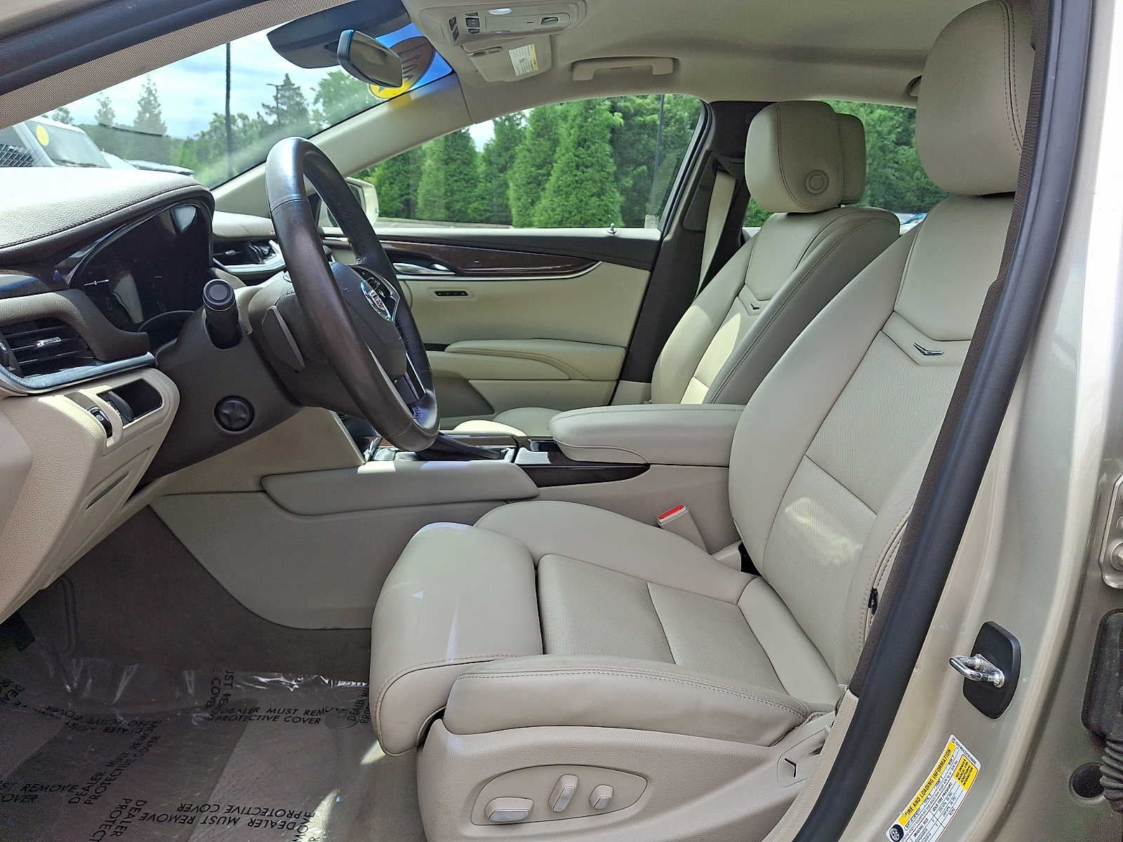 2014 Cadillac XTS 4dr Sdn Luxury FWD