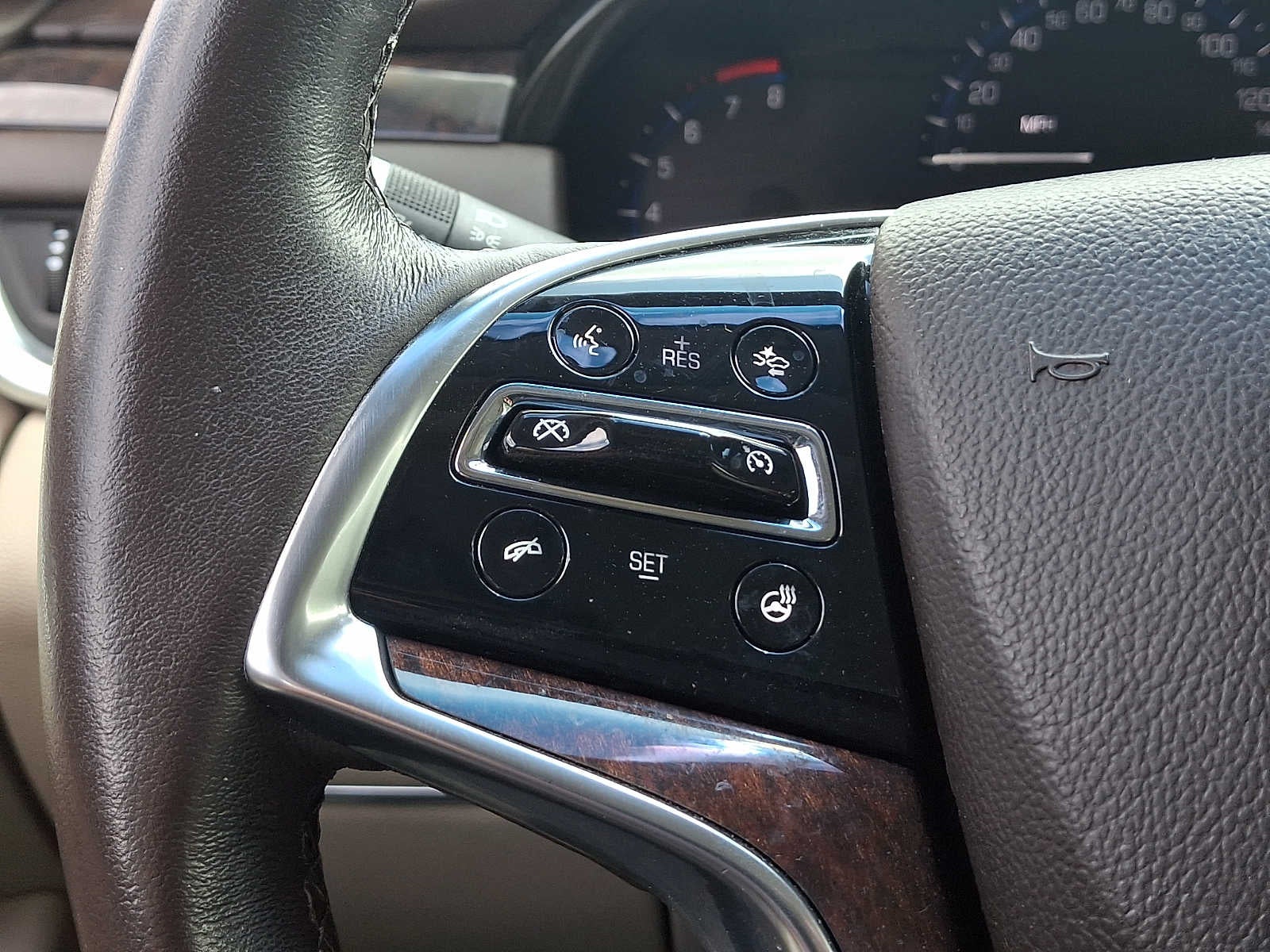 2014 Cadillac XTS 4dr Sdn Luxury FWD