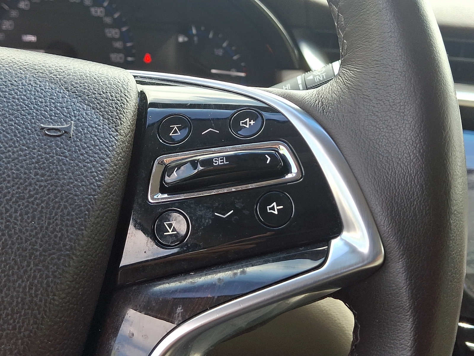 2014 Cadillac XTS 4dr Sdn Luxury FWD