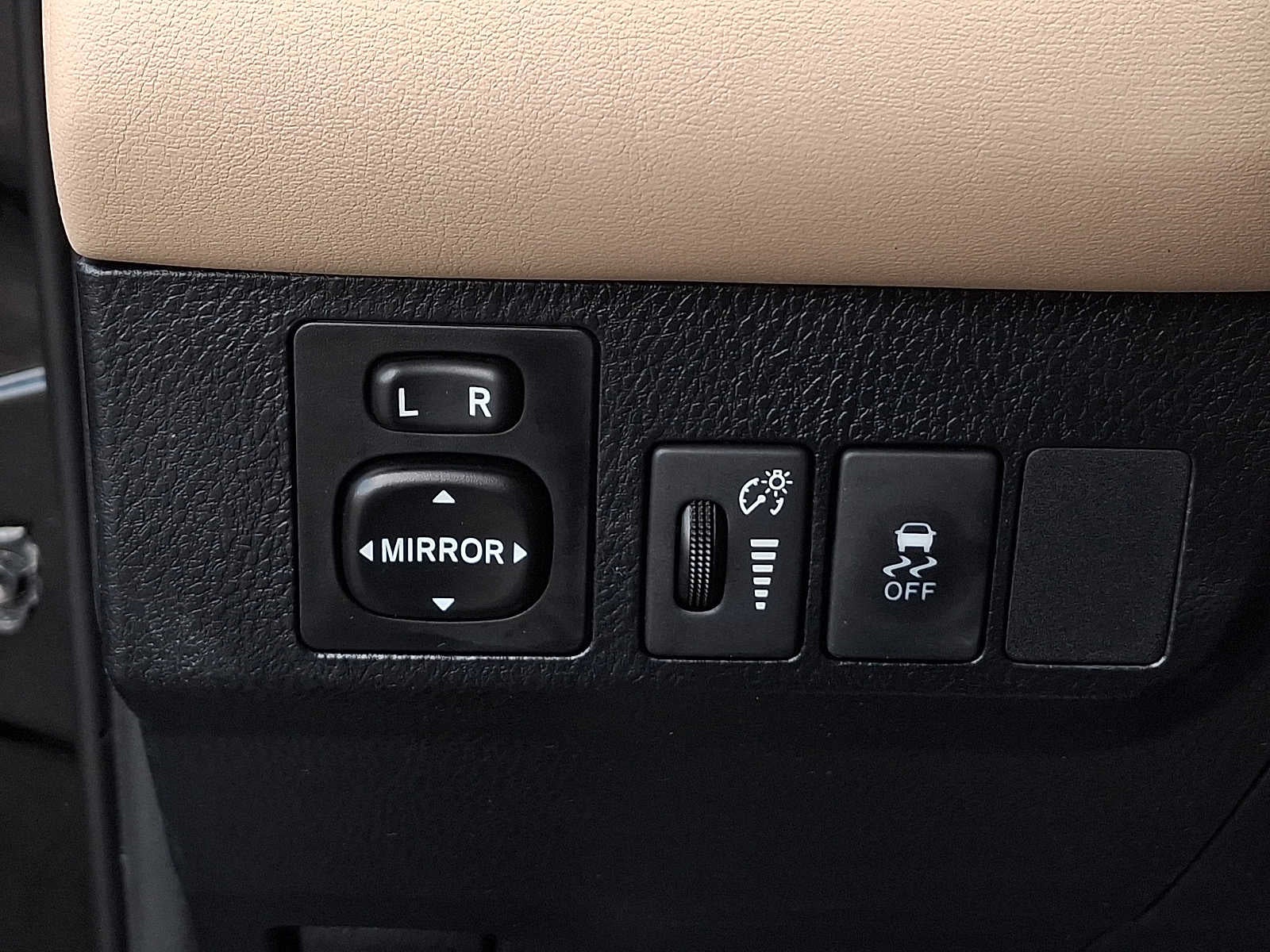 2013 Toyota RAV4 AWD 4dr Limited