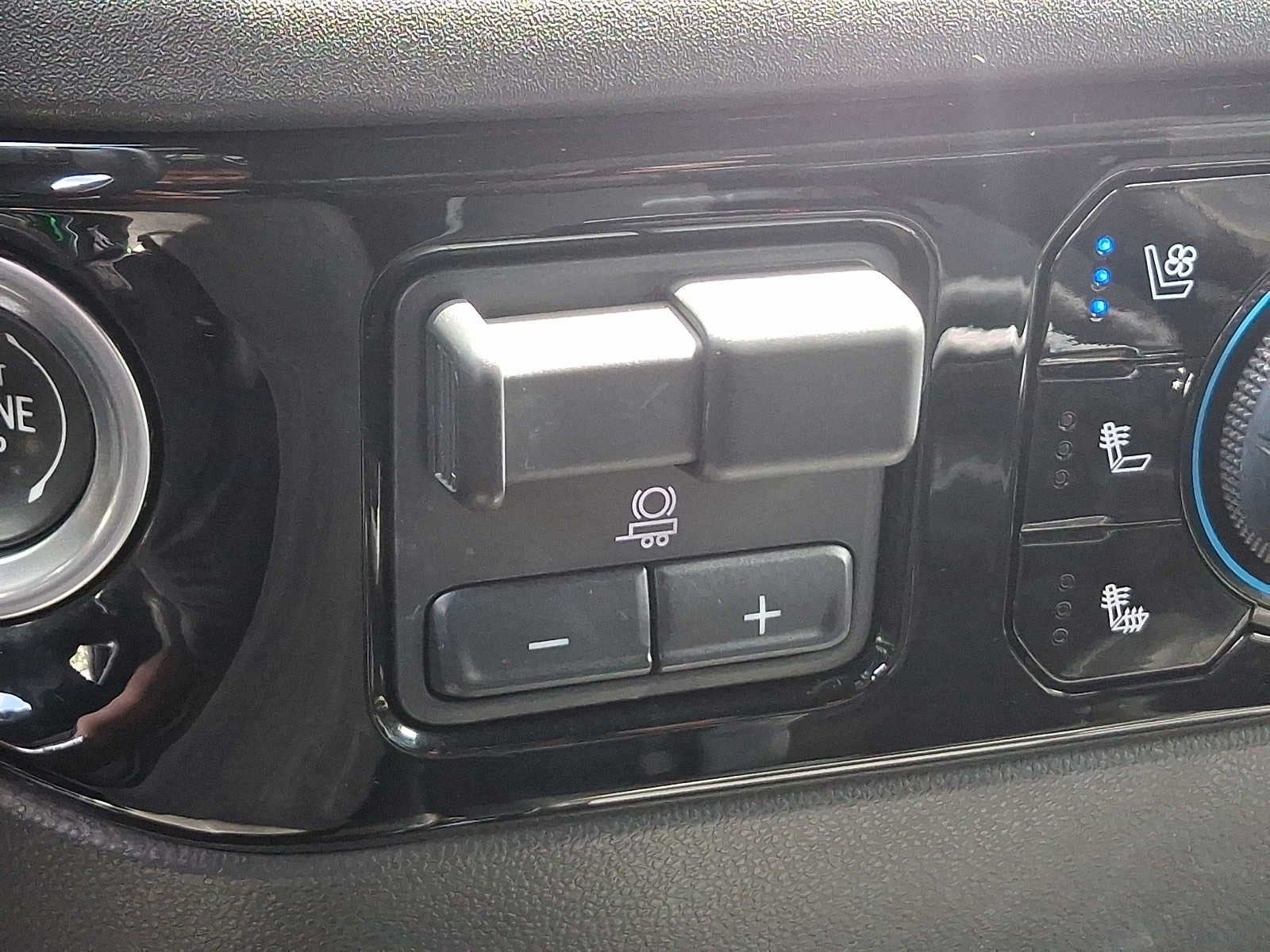 2022 Chevrolet Silverado 1500 4WD Crew Cab 147 ZR2