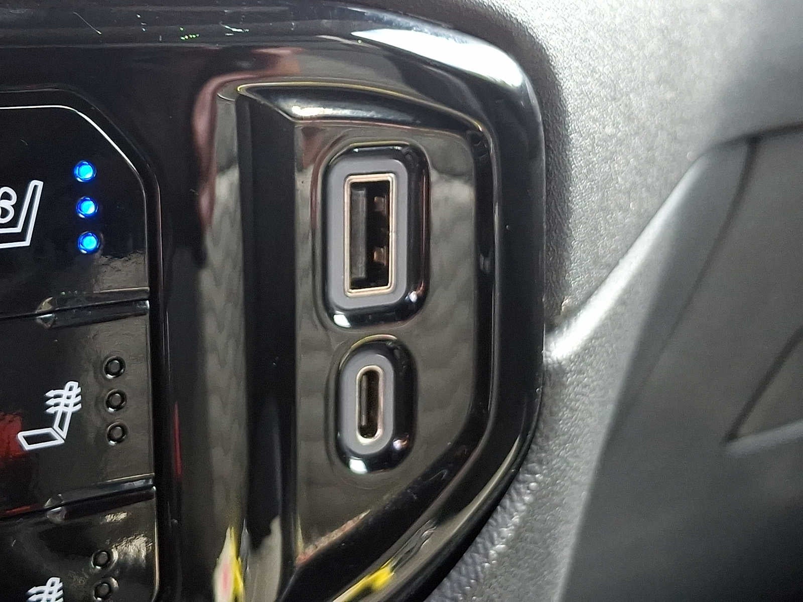 2022 Chevrolet Silverado 1500 4WD Crew Cab 147 ZR2