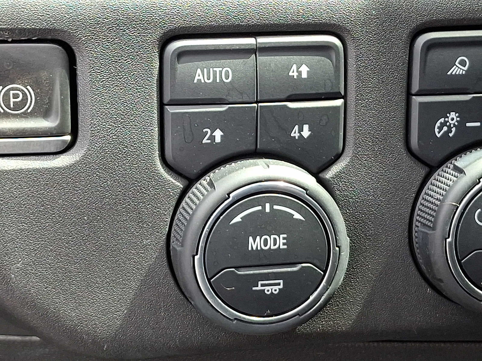 2022 Chevrolet Silverado 1500 4WD Crew Cab 147 ZR2