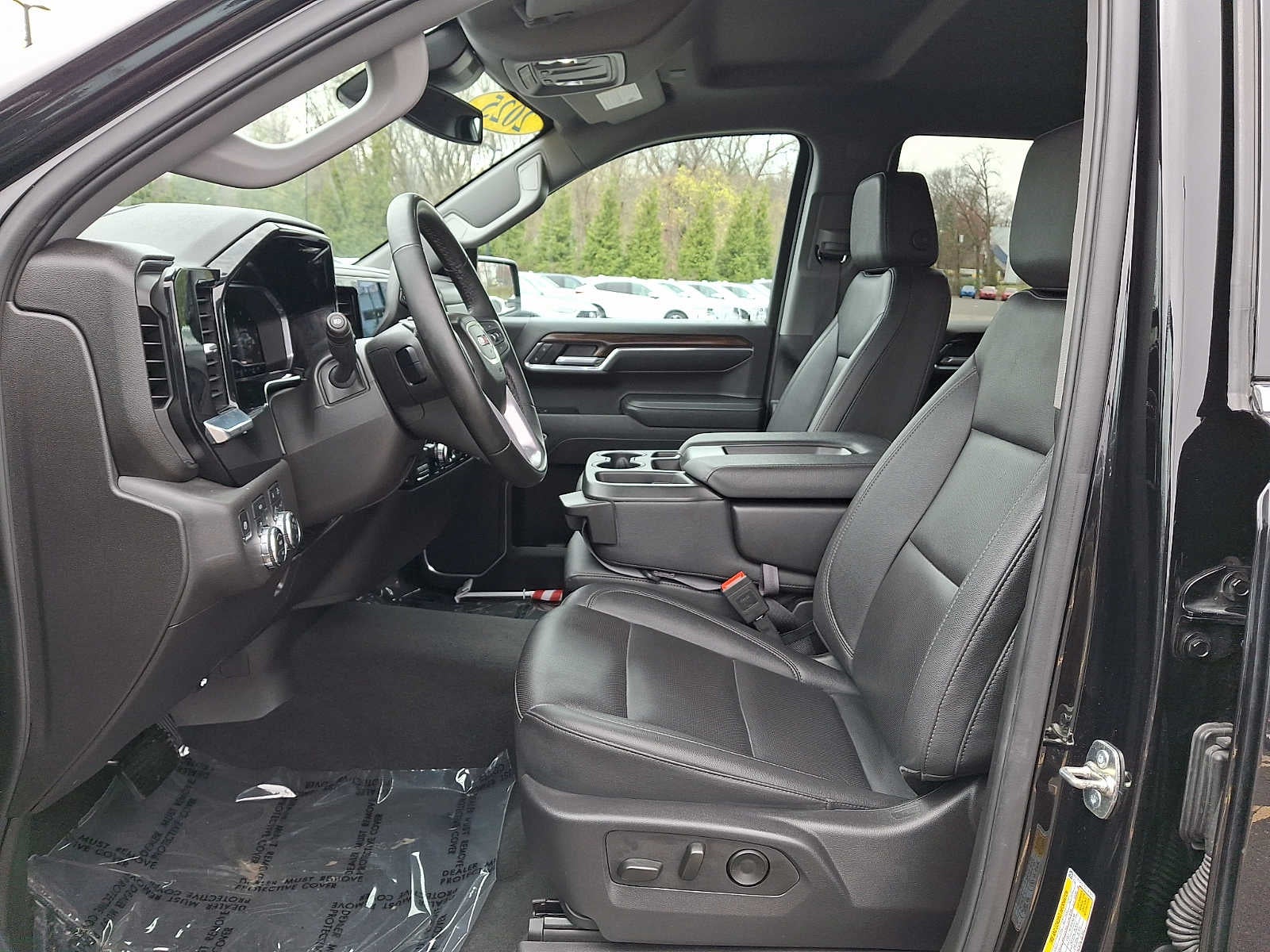 2025 GMC Sierra 1500 4WD Crew Cab 147 SLT