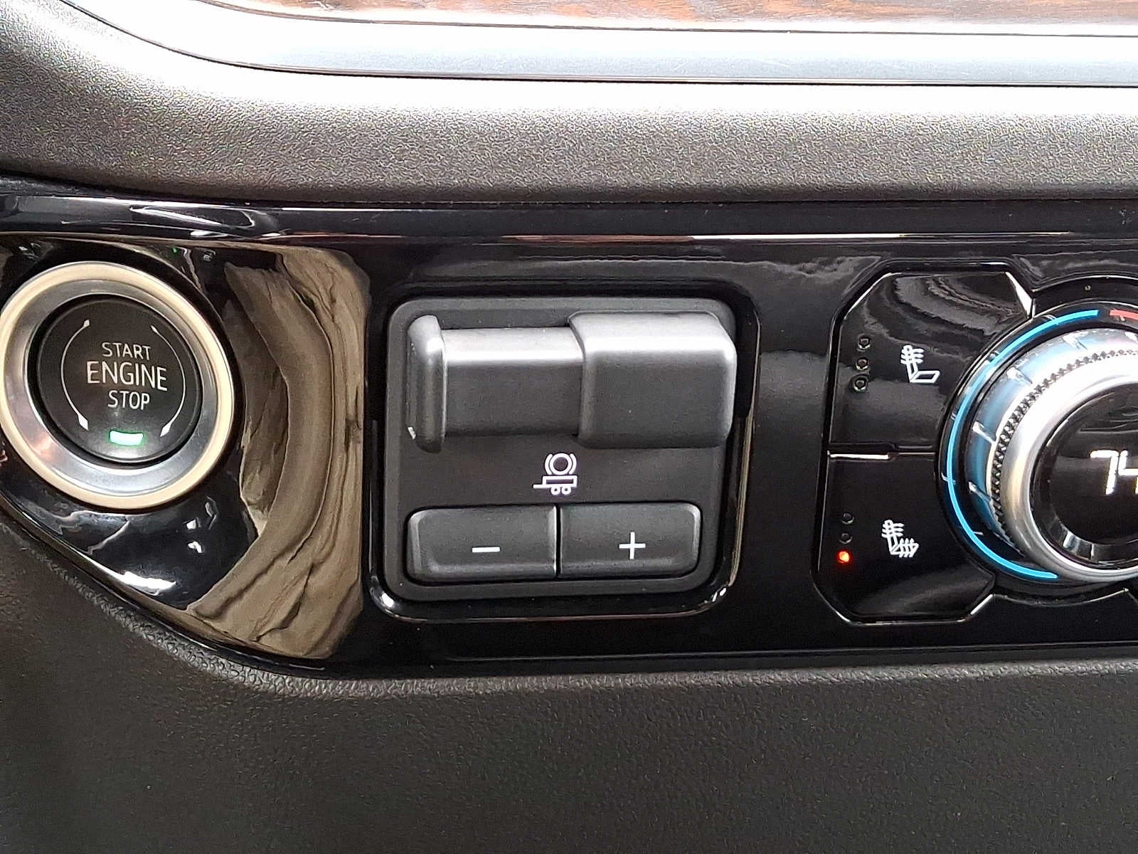 2025 GMC Sierra 1500 4WD Crew Cab 147 SLT