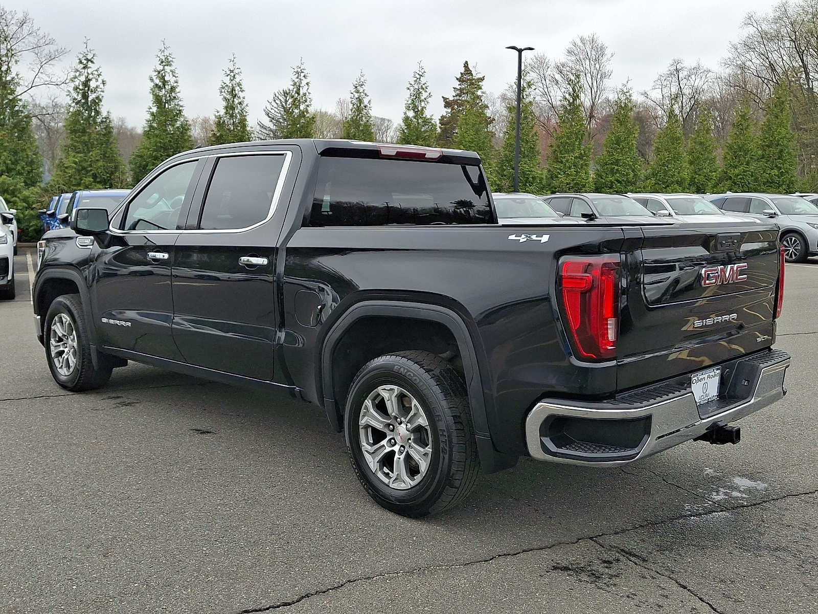 2025 GMC Sierra 1500 4WD Crew Cab 147 SLT