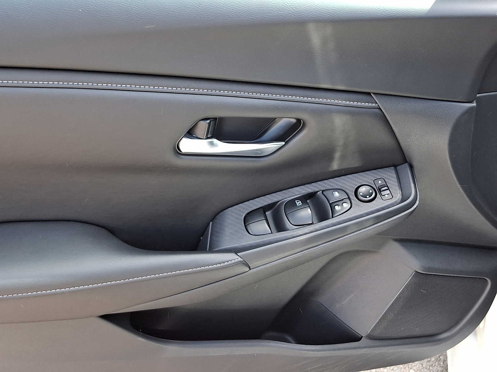 2023 Nissan Sentra SV CVT