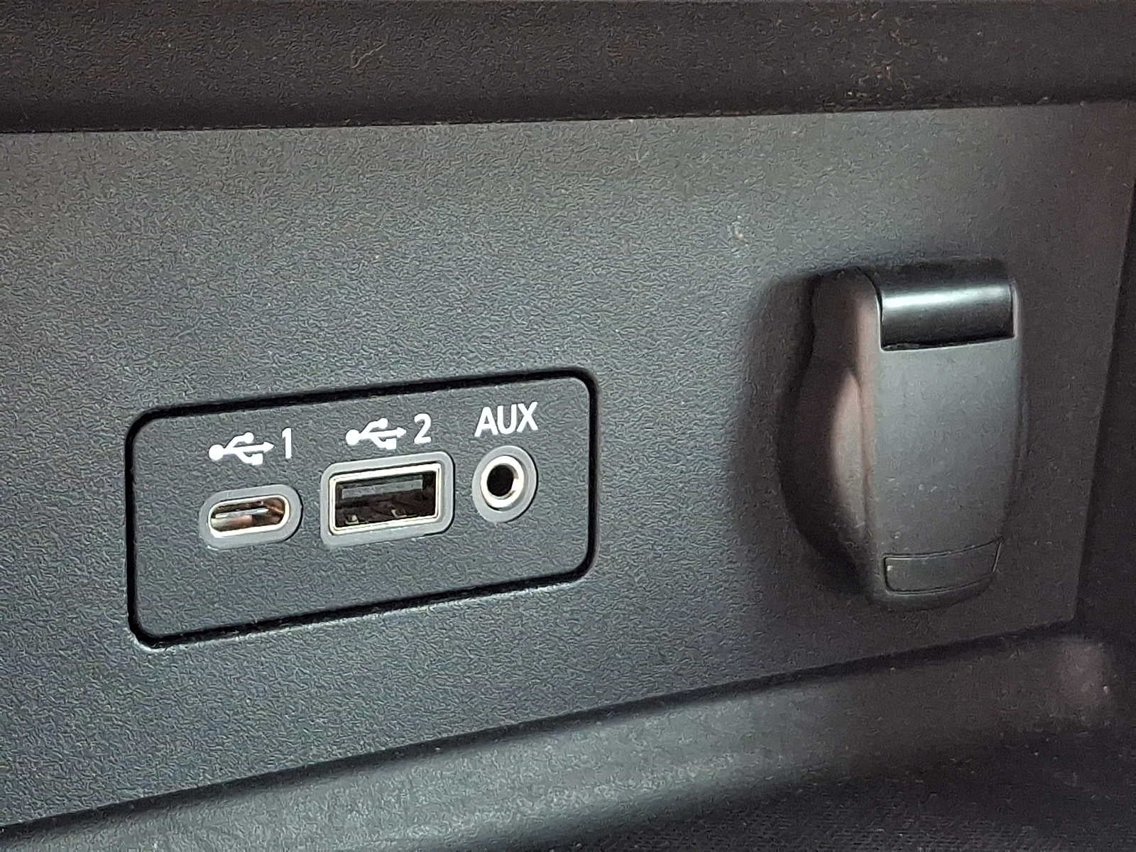 2023 Nissan Sentra SV CVT