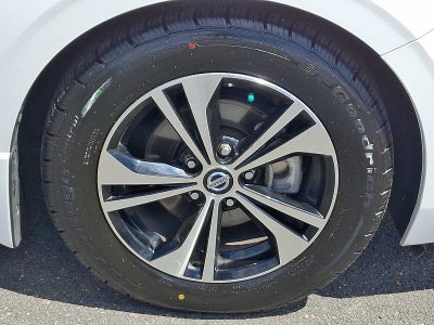 2023 Nissan Sentra SV CVT