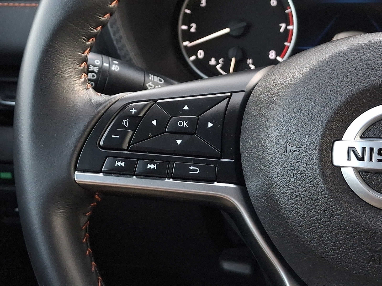 2023 Nissan Sentra SR CVT