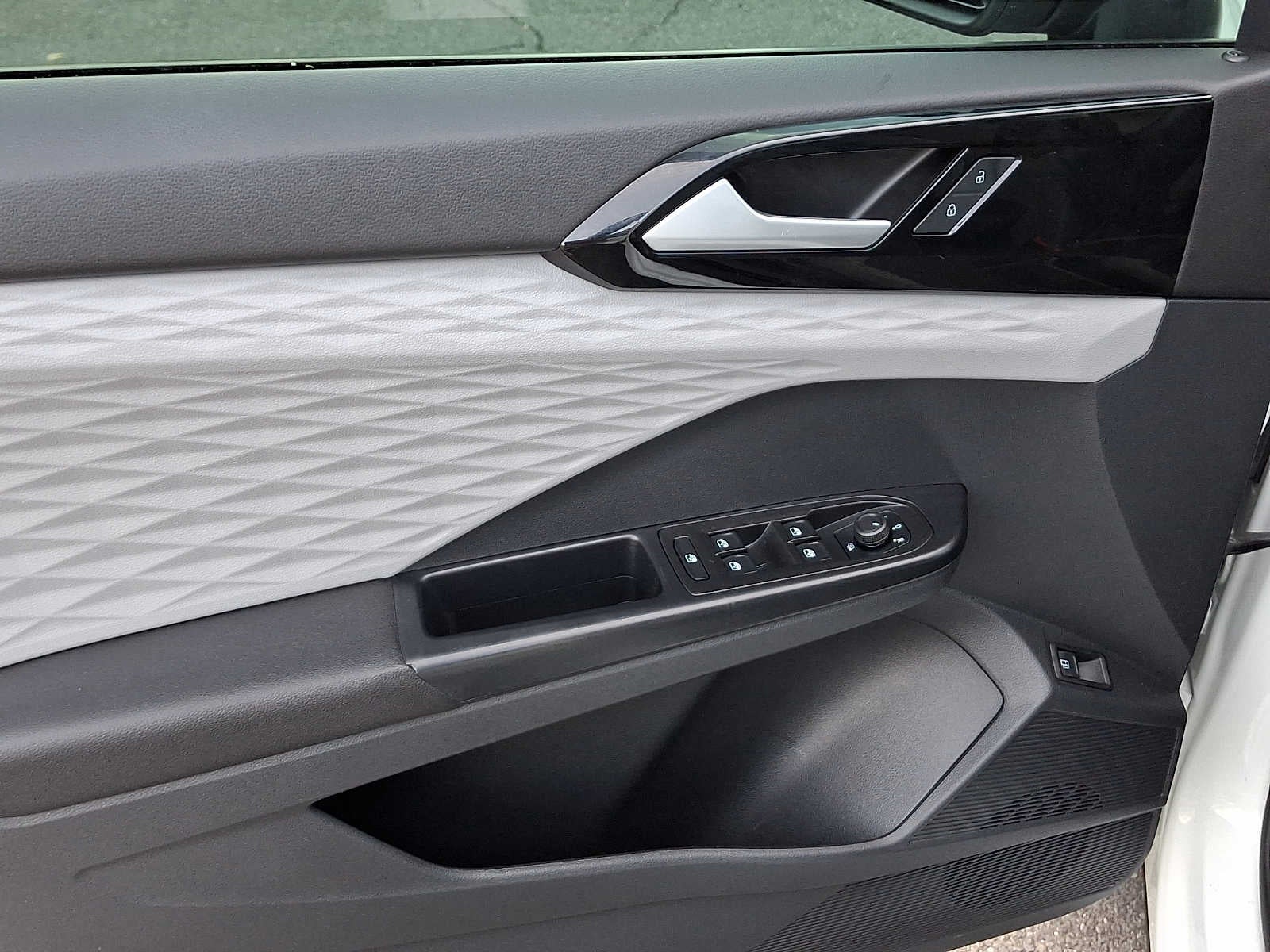 2023 Volkswagen Taos S 4MOTION