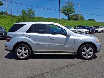 2009 Mercedes-Benz M-Class 4MATIC® 4dr 3.5L