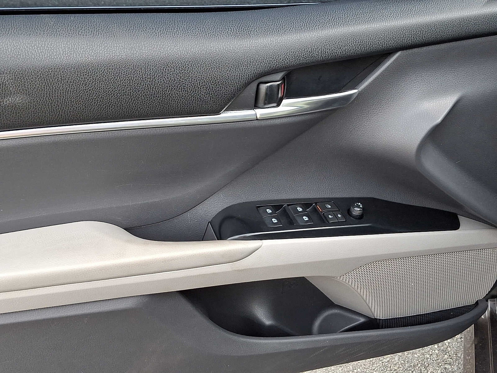 2019 Toyota Camry LE Auto