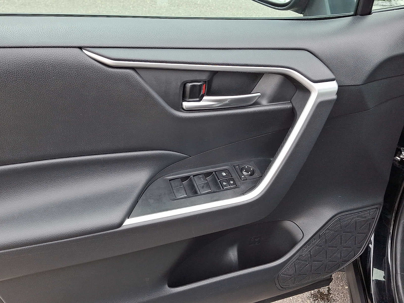 2021 Toyota RAV4 Hybrid XLE AWD