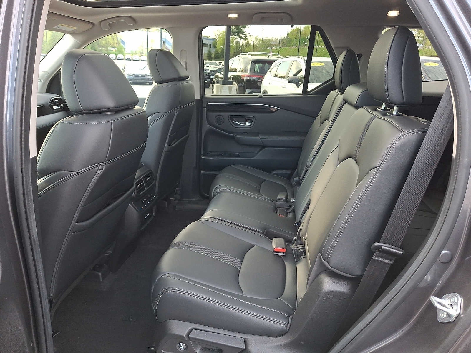 2023 Honda Pilot Touring AWD