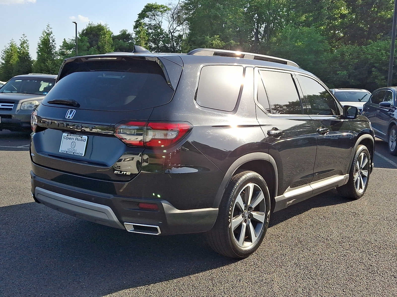 2023 Honda Pilot Elite AWD