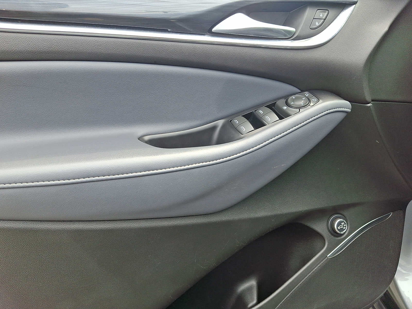 2023 Buick Enclave AWD 4dr Essence