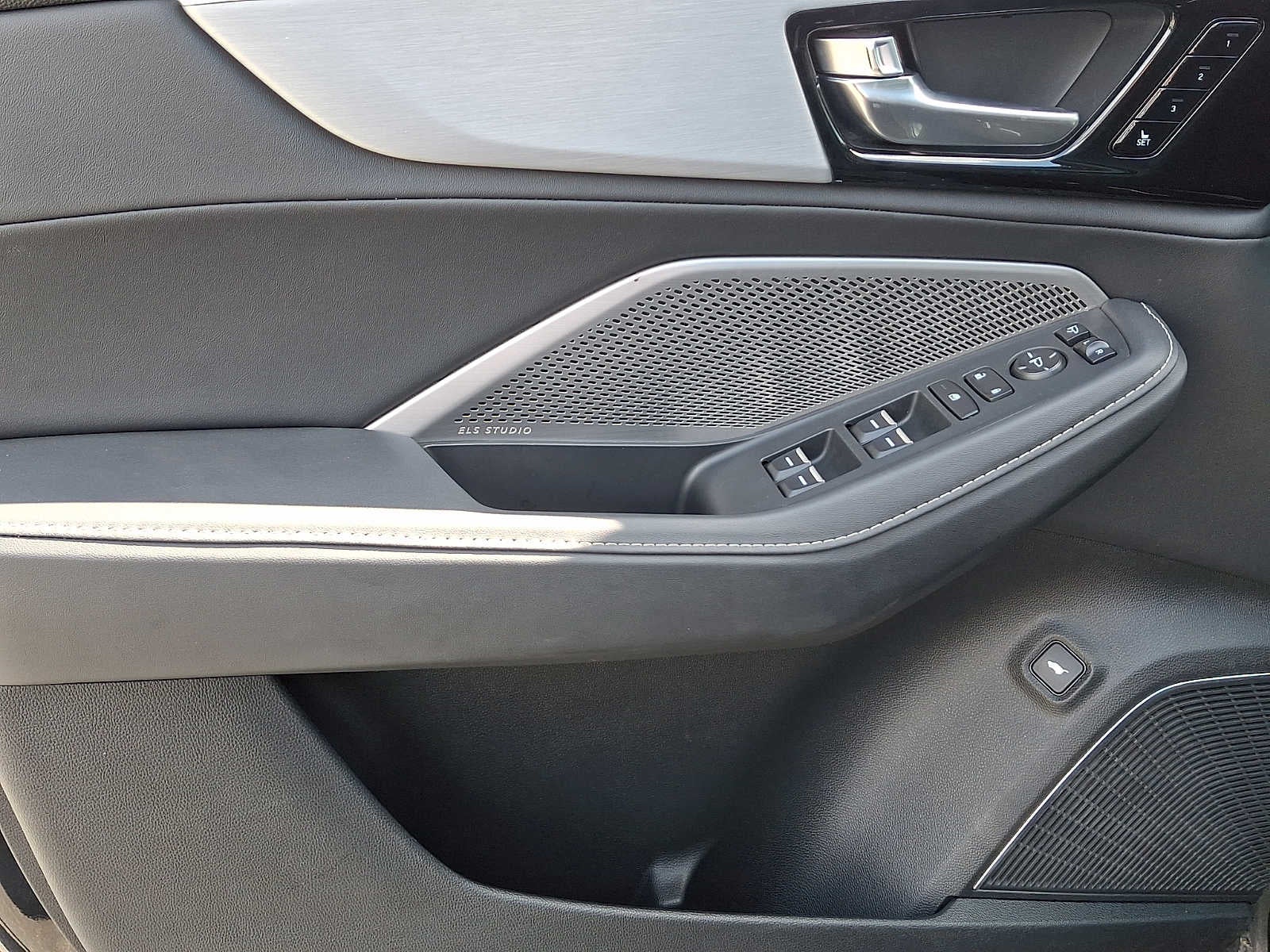 2024 Acura MDX SH-AWD w/Technology Package