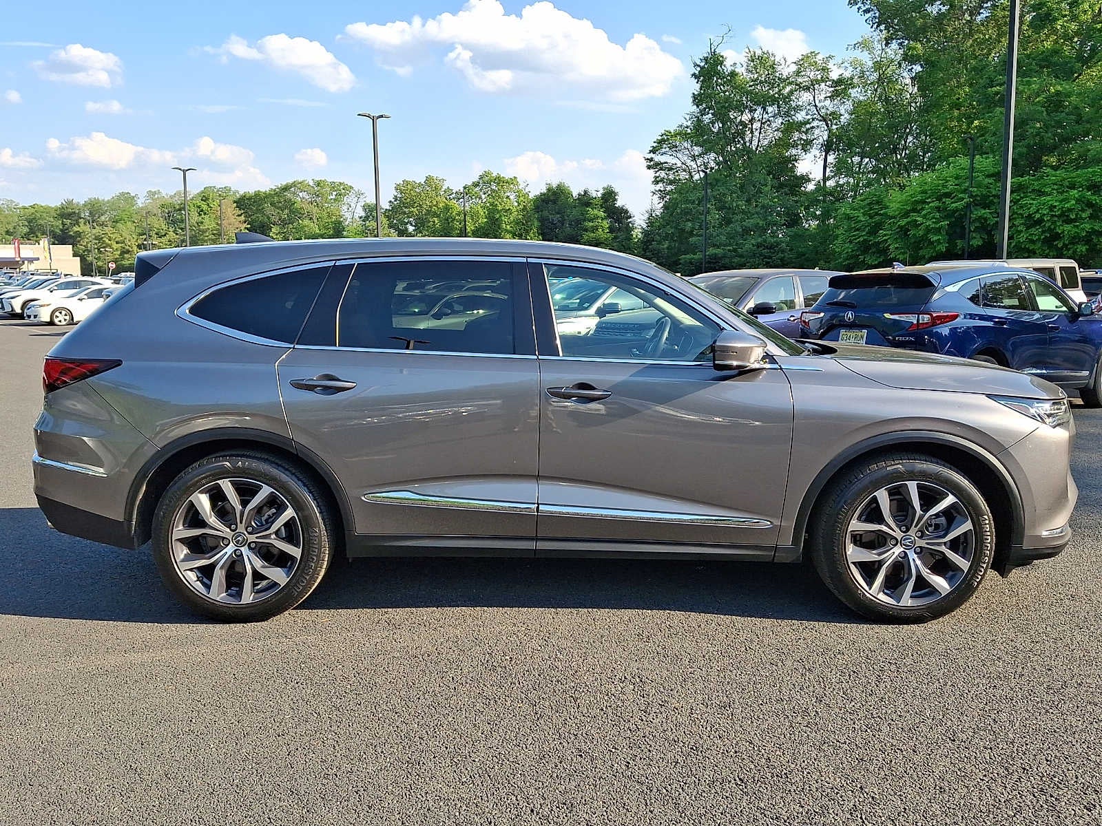 2023 Acura MDX SH-AWD w/Technology Package