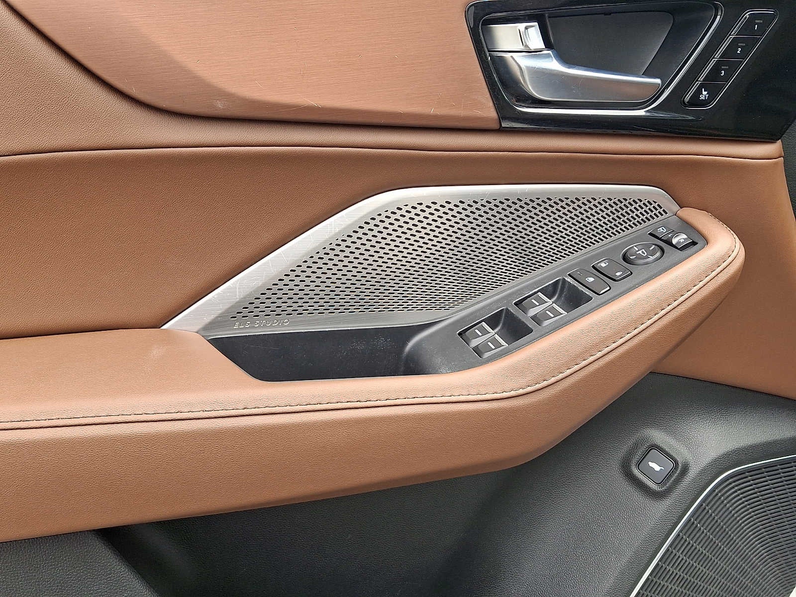 2023 Acura MDX SH-AWD w/Technology Package