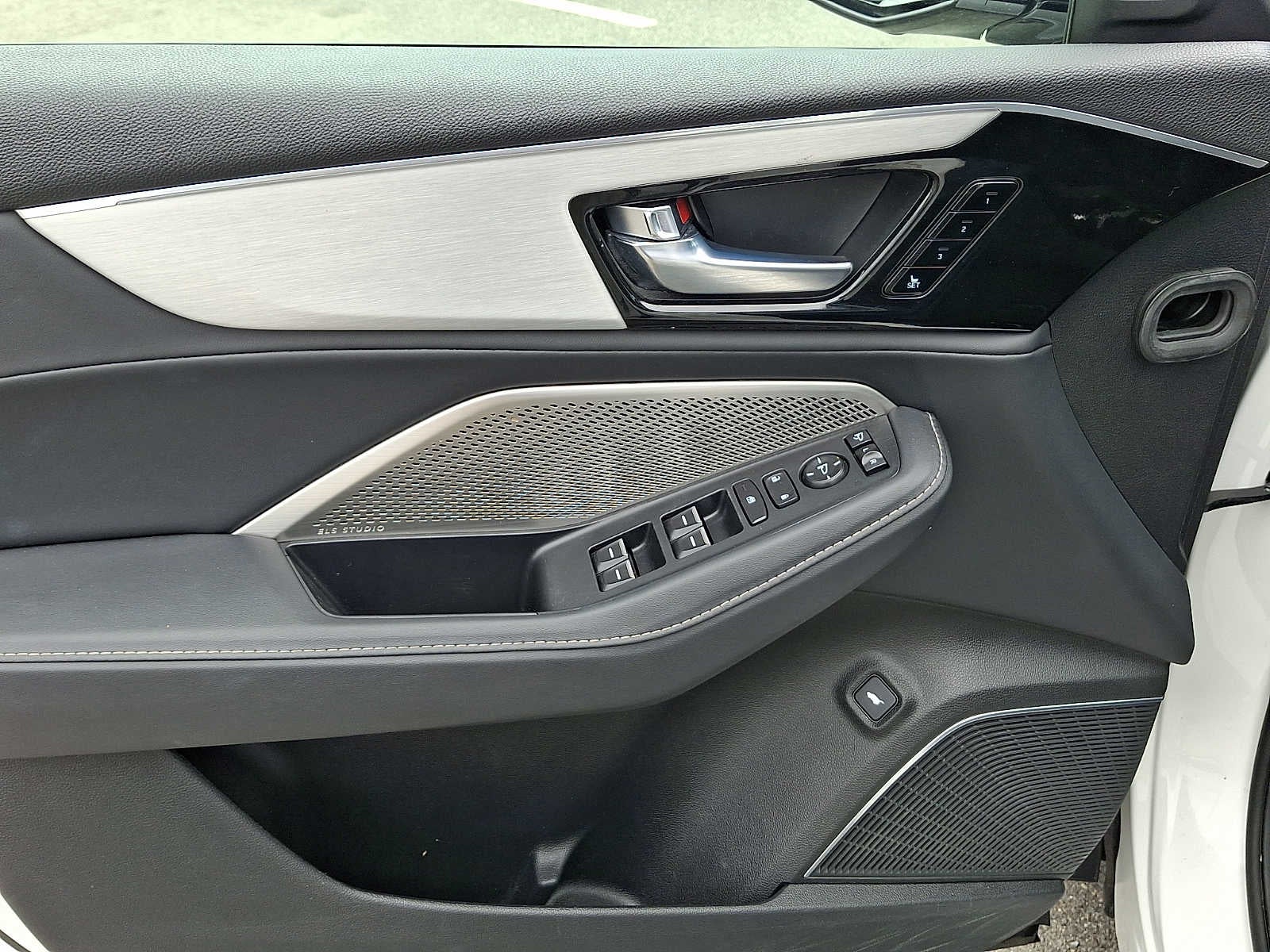 2023 Acura MDX SH-AWD w/Technology Package