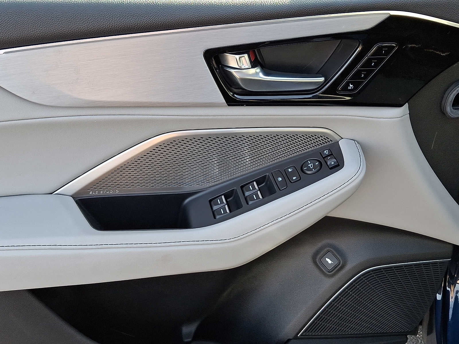 2024 Acura MDX SH-AWD w/Technology Package