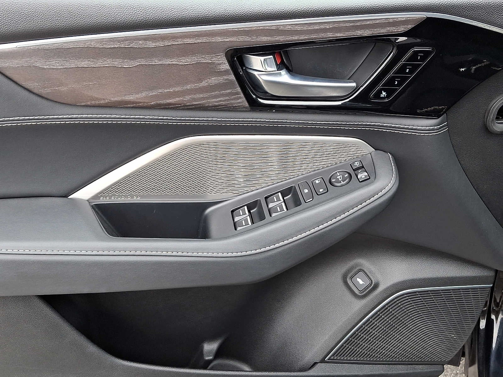 2024 Acura MDX SH-AWD w/Advance Package