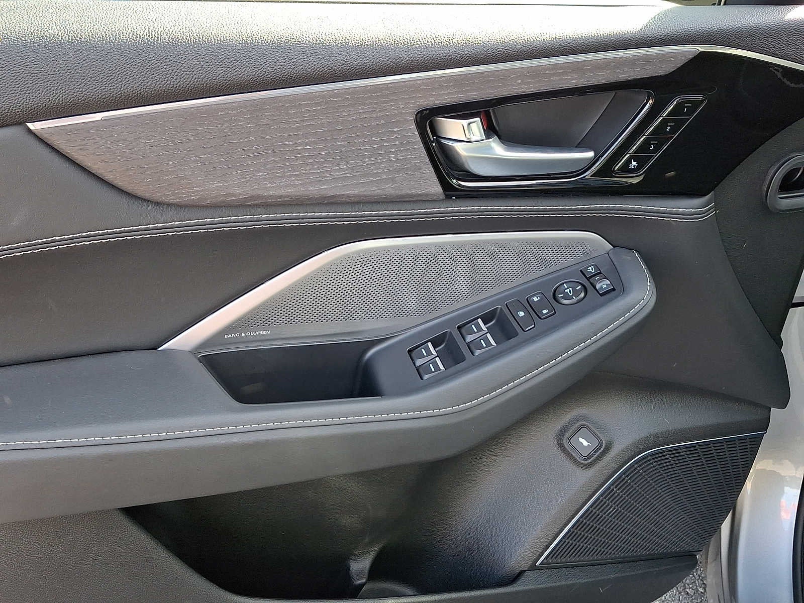 2026 Acura MDX SH-AWD w/Advance Package