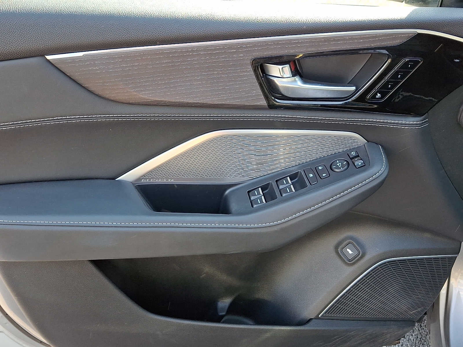 2024 Acura MDX SH-AWD w/Advance Package